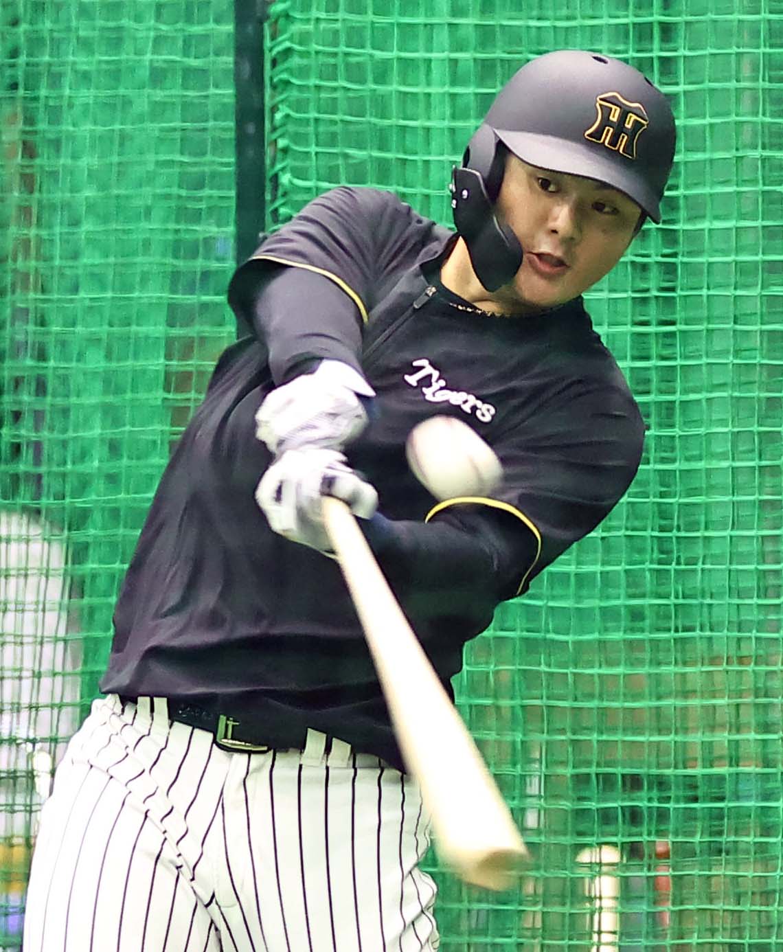 阪神対中日　フリー打撃練習をする前川（撮影・上田博志）