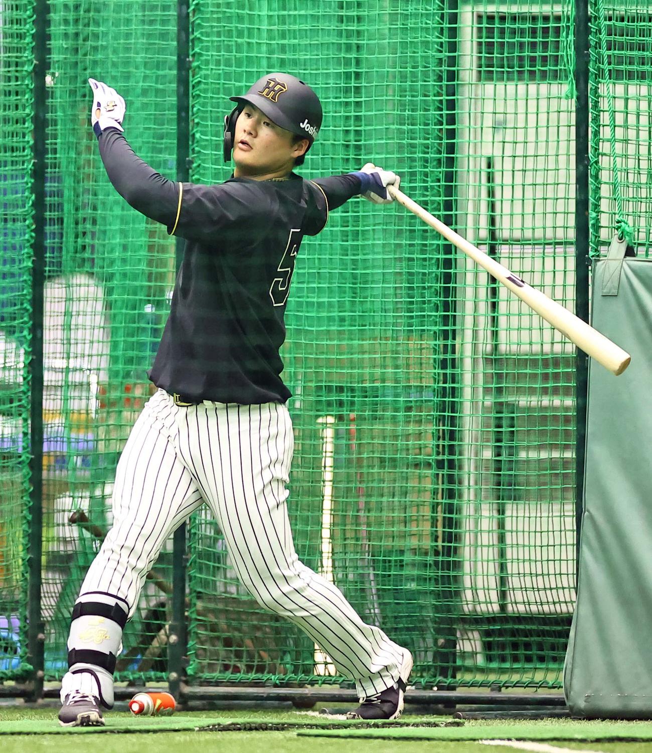 阪神対中日　フリー打撃練習をする前川（撮影・上田博志）