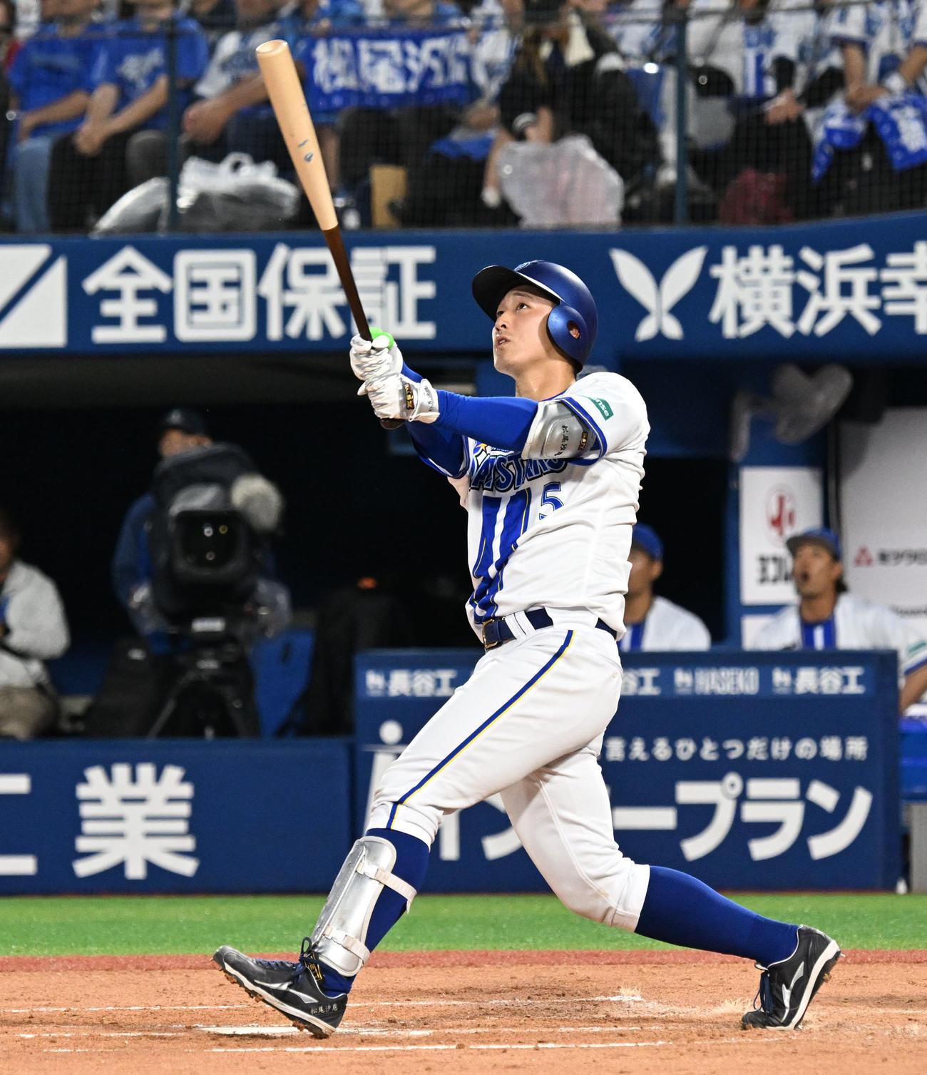 DeNA対広島　3回裏DeNA無死、広島2死、松尾が左越えに先制本塁打を放つ（撮影・千葉一成）