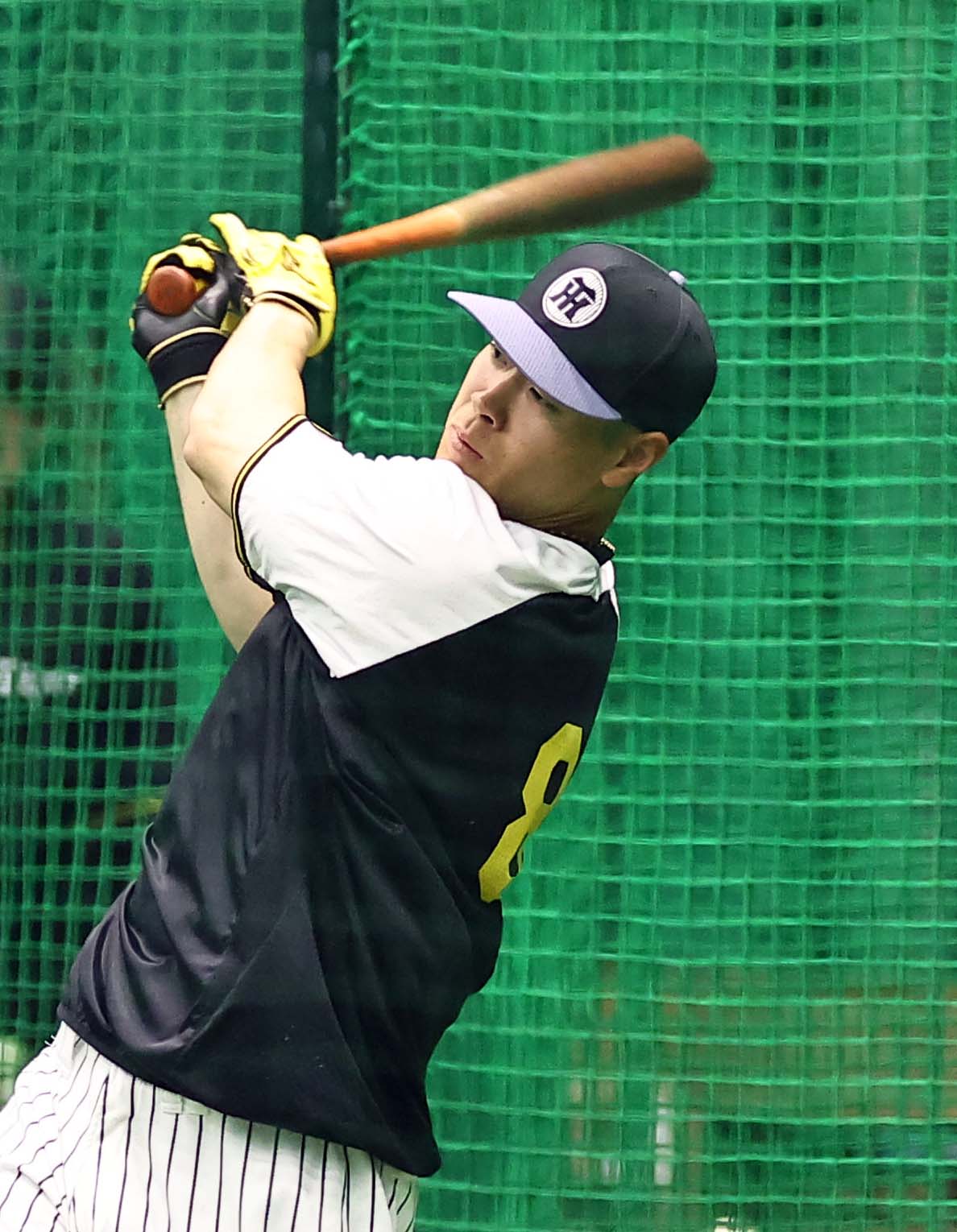 阪神対中日　フリー打撃練習をする佐藤輝（撮影・上田博志）
