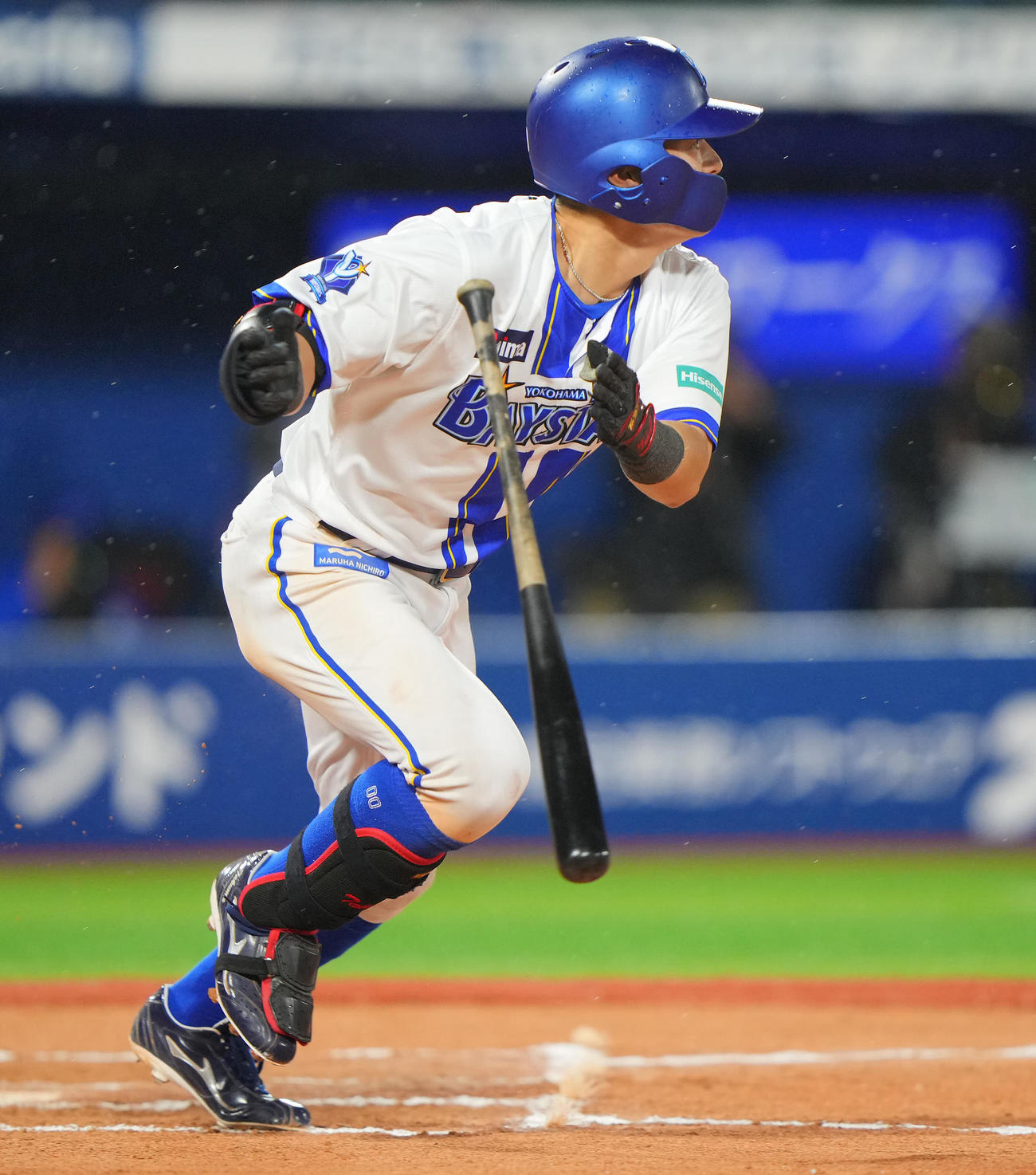 DeNA対広島　10回裏DeNA1死二塁、サヨナラ適時二塁打を放つ林（撮影・垰建太）