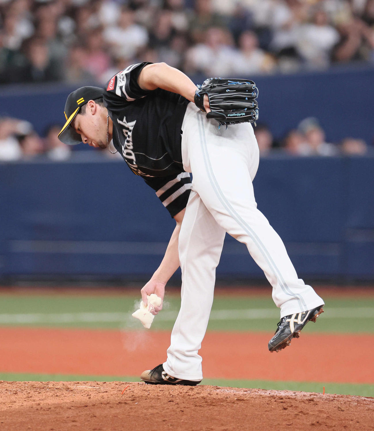 オリックス対ソフトバンク　5回裏オリックス2死満塁、尾形は紅林に右越え3点適時二塁打を浴びる（撮影・宮崎幸一）
