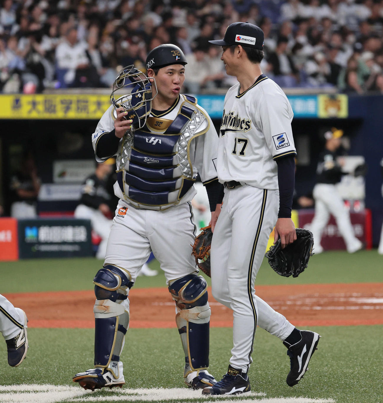 オリックス対ソフトバンク　曽谷龍平は7回を2安打無失点に抑える。捕手は福永（撮影・宮崎幸一）