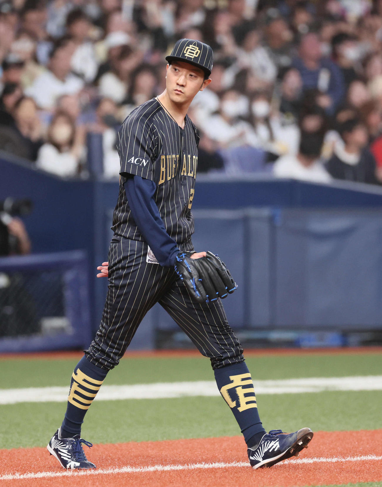 オリックス対ソフトバンク　2回表ソフトバンク1死一塁、田嶋は嶺井に左中間に先制2点本塁打を浴びる（撮影・宮崎幸一）
