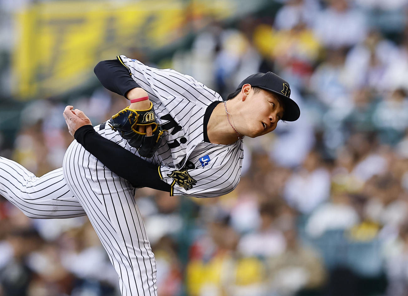 阪神対中日　7回、3番手で登板した阪神及川（撮影・藤尾明華）