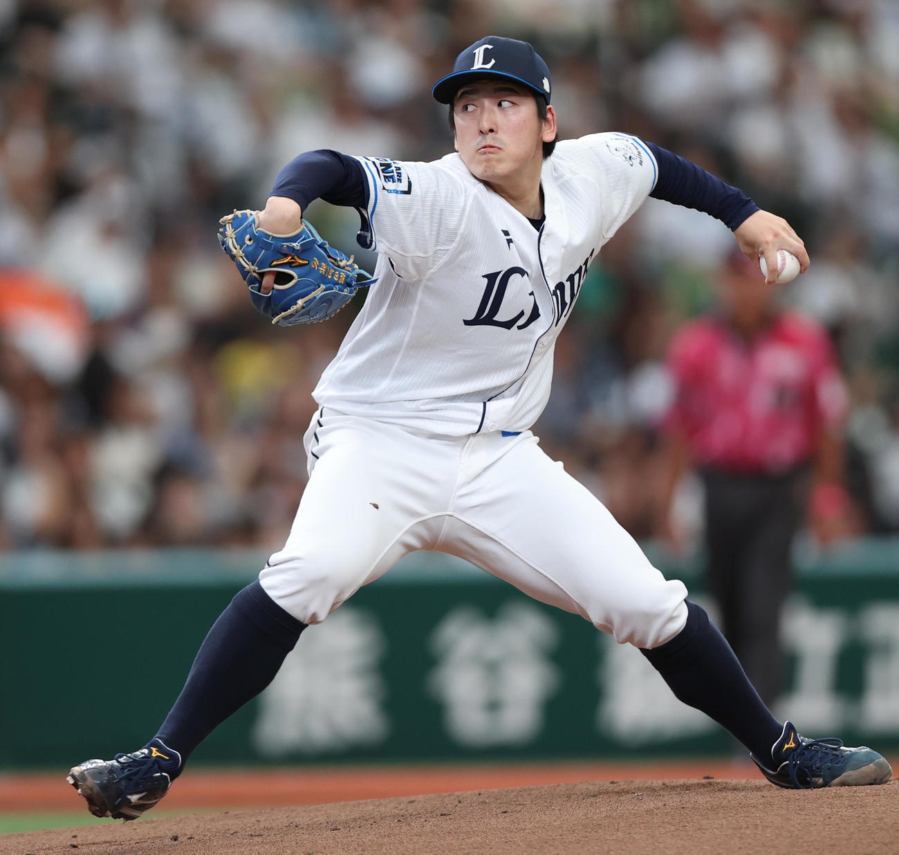 西武対ロッテ　力投する西武先発の隅田（撮影・水谷安孝）