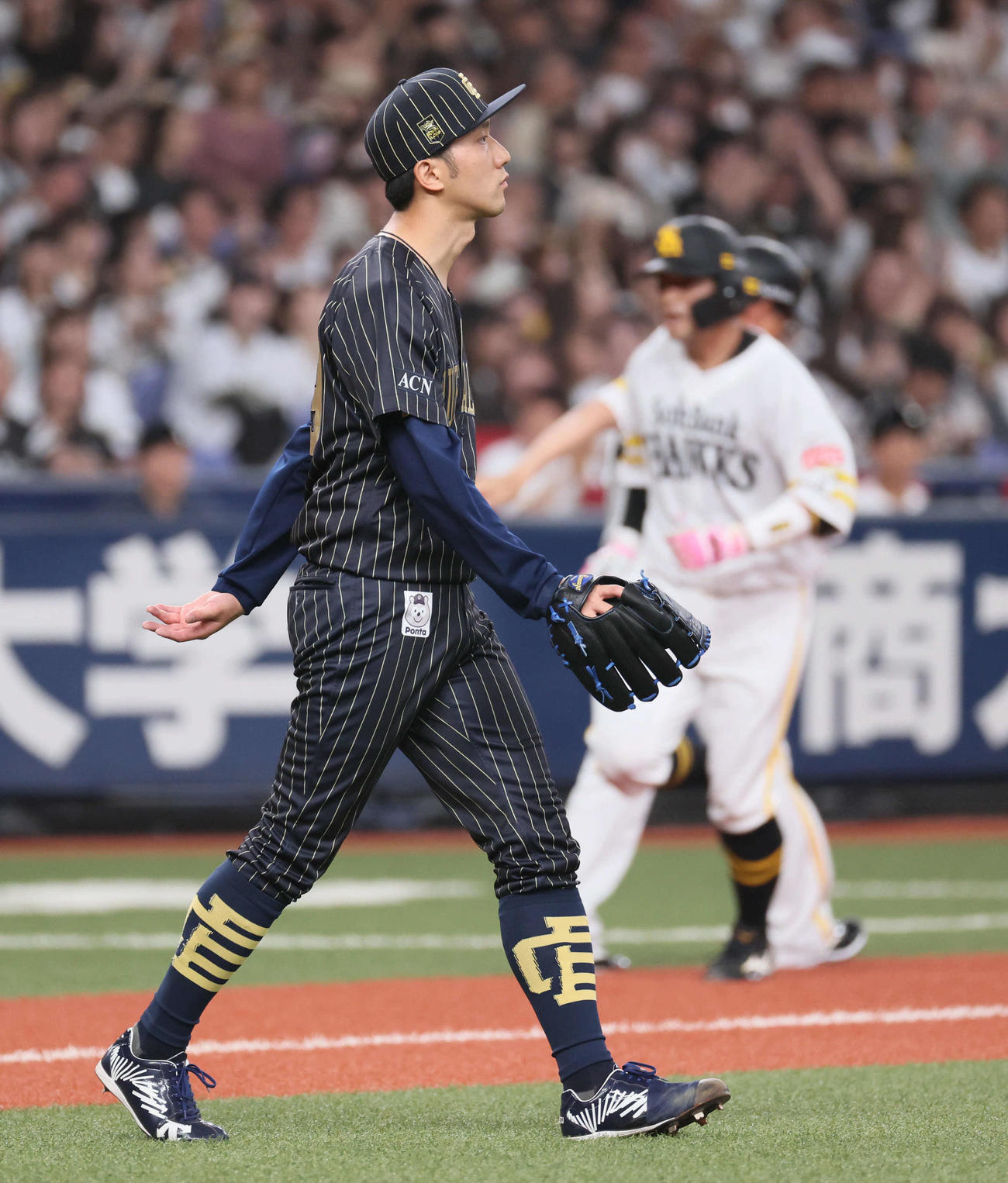 オリックス対ソフトバンク　2回表ソフトバンク1死一塁、田嶋は嶺井に左中間に先制2点本塁打を浴びる（撮影・宮崎幸一）