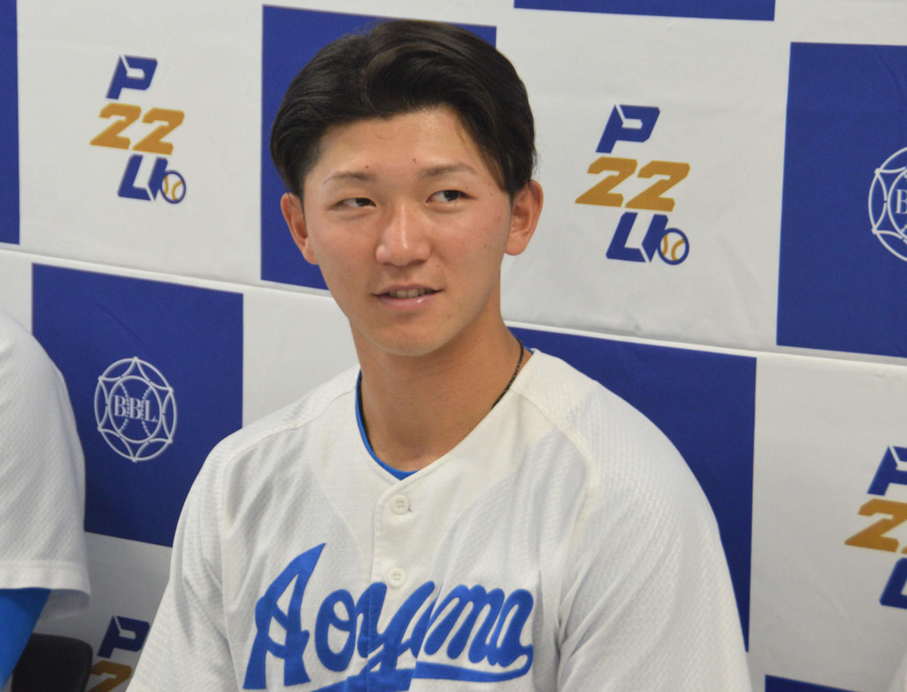 亜大対青学大　2失点完投の青学大・鈴木（撮影・泉光太郎）