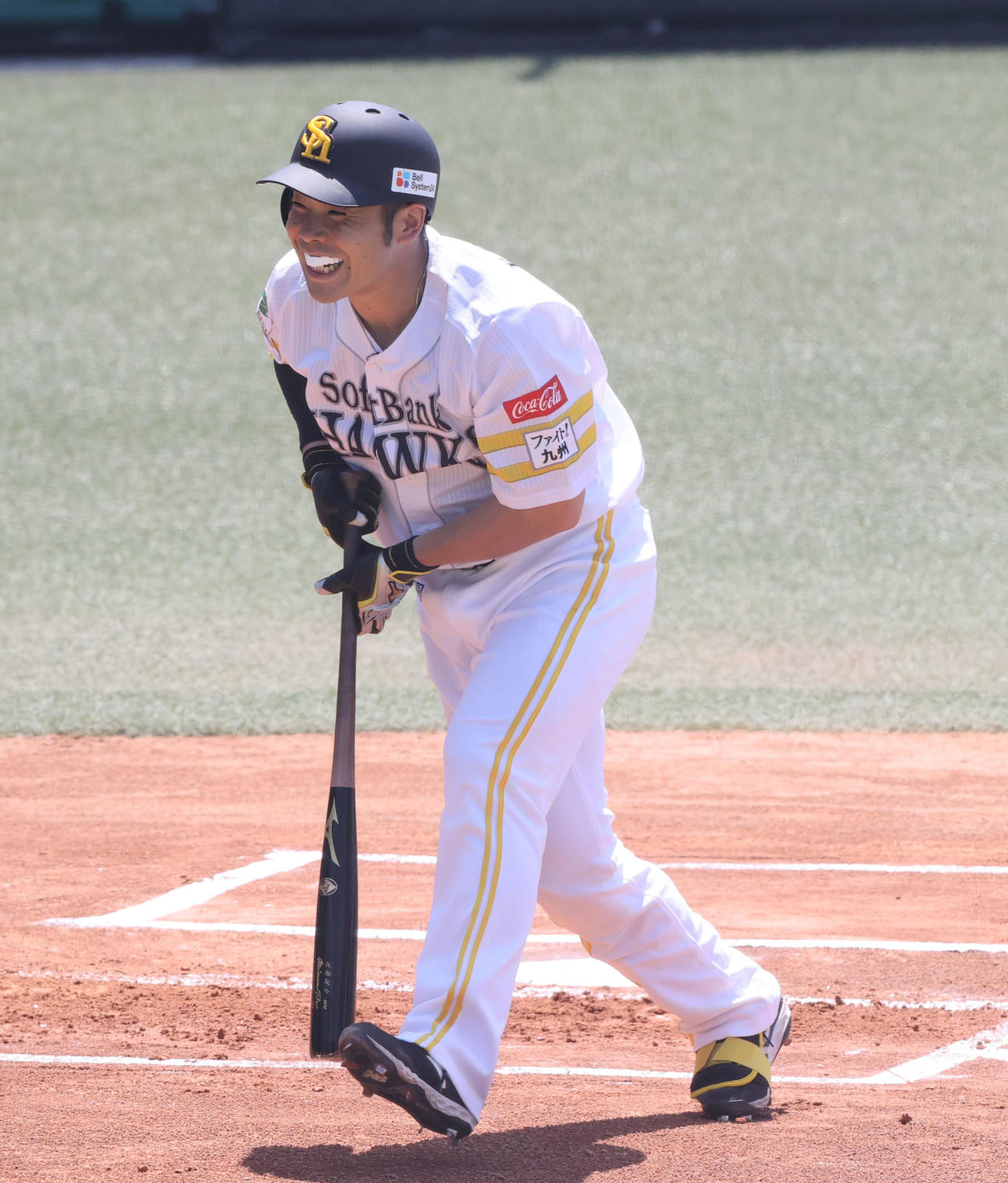 ライブBPで打席に立った近藤は空振り三振に終わり悔しそうな表情（撮影・梅根麻紀）