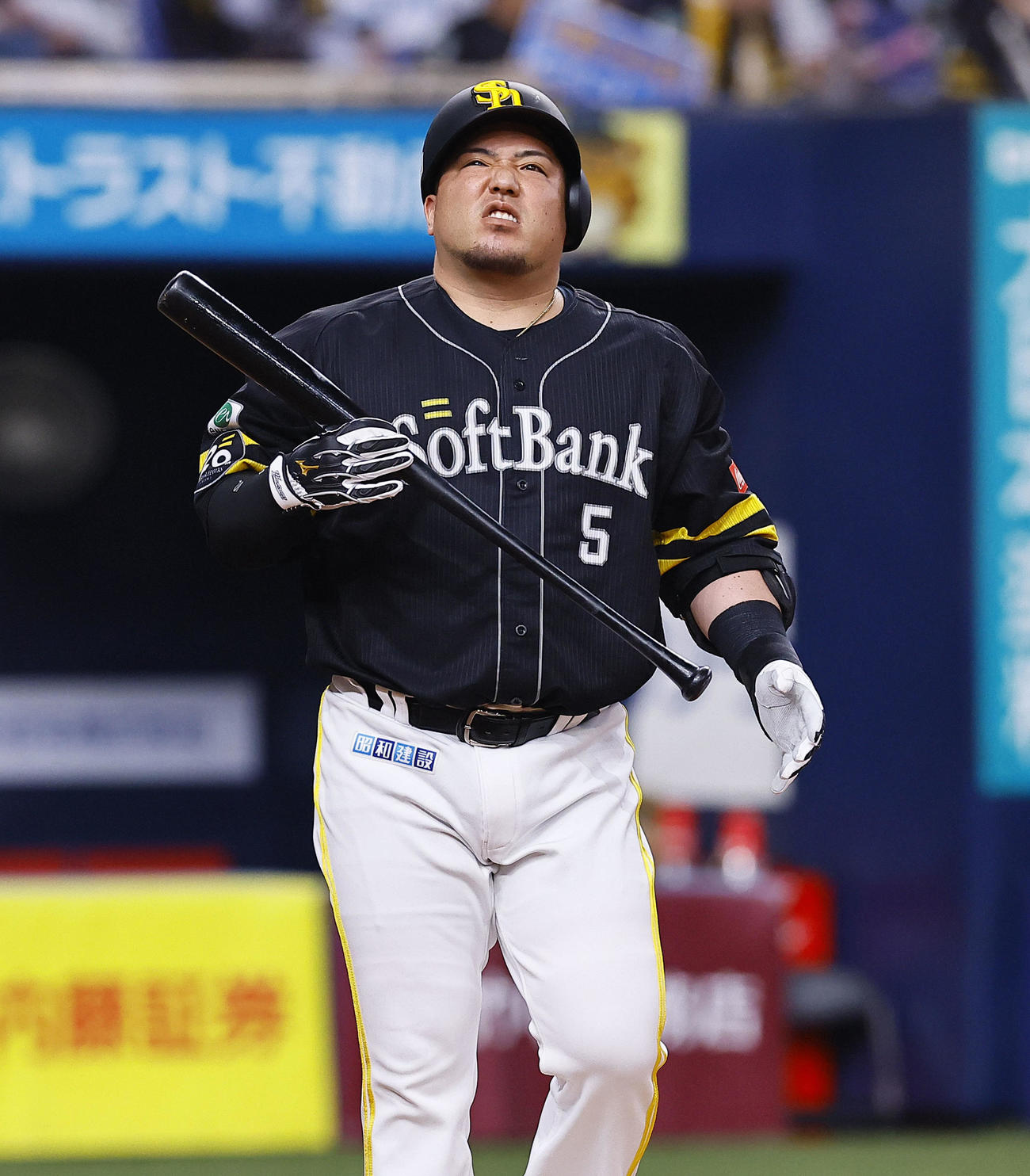 ソフトバンク対西武　4回裏ソフトバンク無死一塁、山川は三振に倒れる（撮影・藤尾明華）