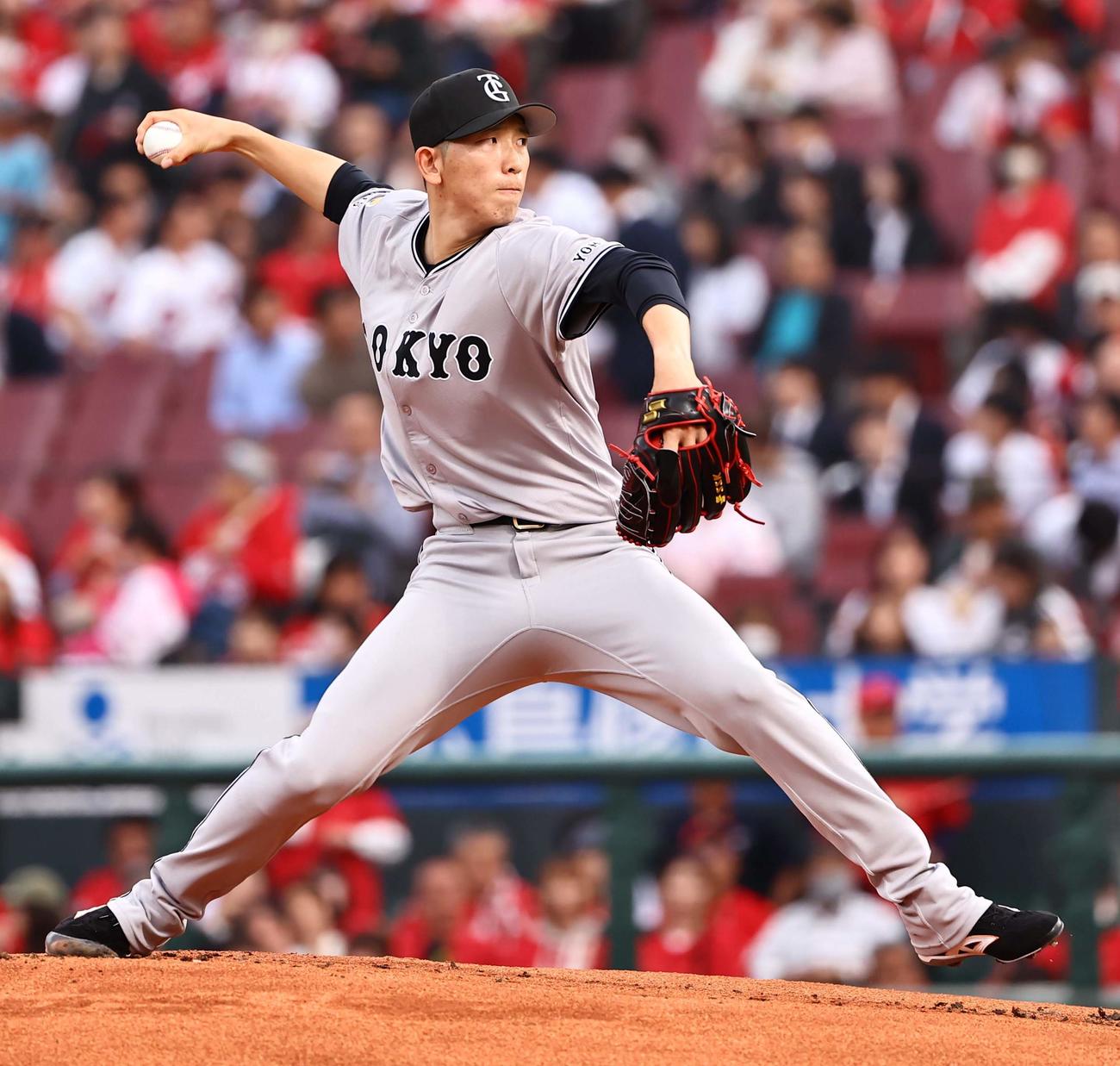 広島対巨人　巨人先発の戸郷（撮影・上田博志）