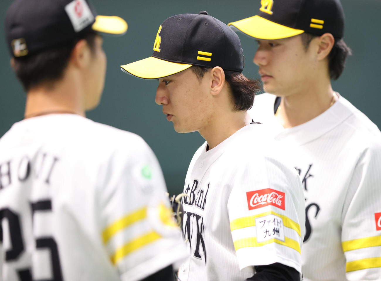 ソフトバンク対西武　5回途中で降板する大津（撮影・梅根麻紀）