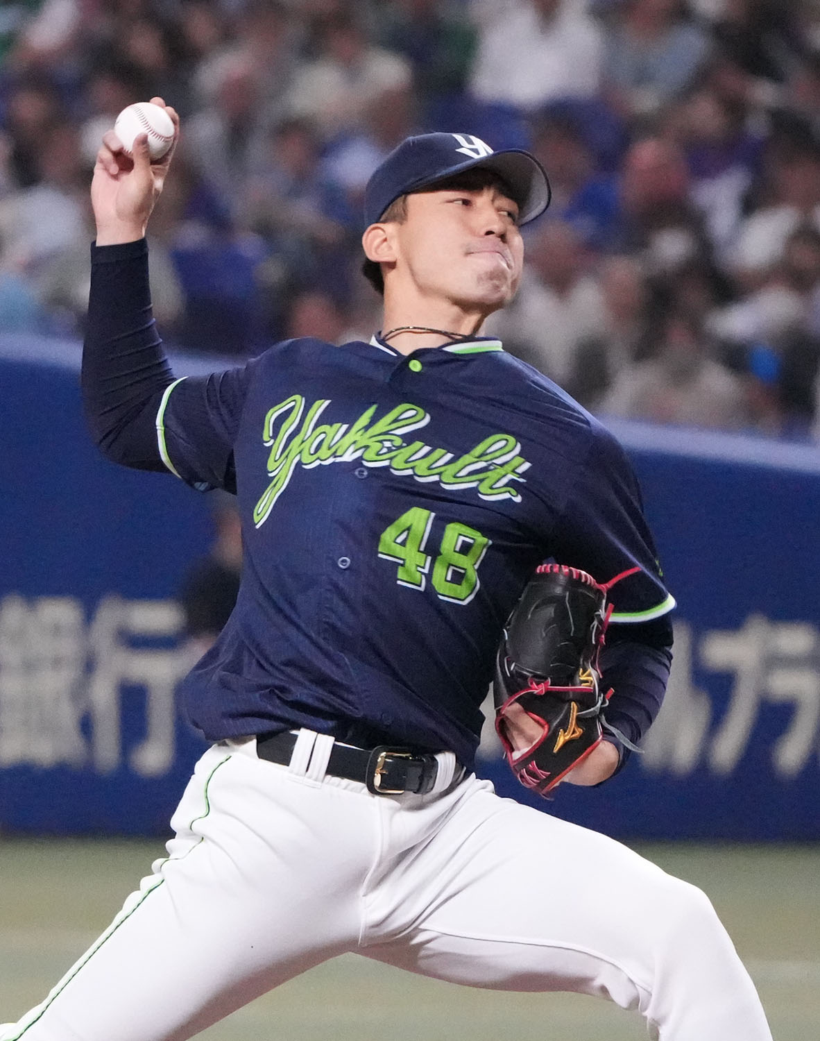 中日対ヤクルト　7回裏、ヤクルト2番手で登板する金久保（撮影・森本幸一）
