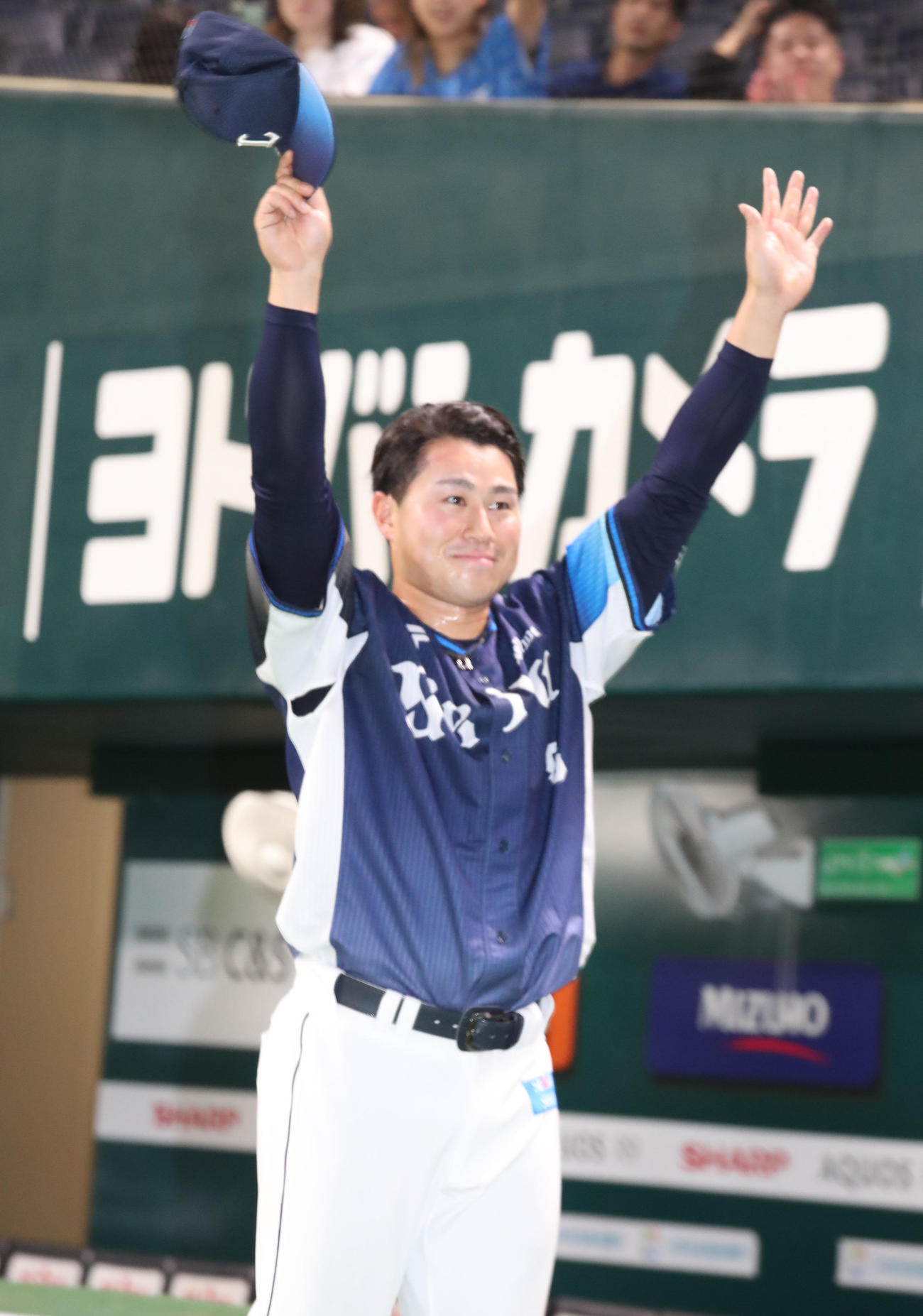 ソフトバンク対西武　ヒーローになった渡部聖は笑顔を見せる（撮影・梅根麻紀）
