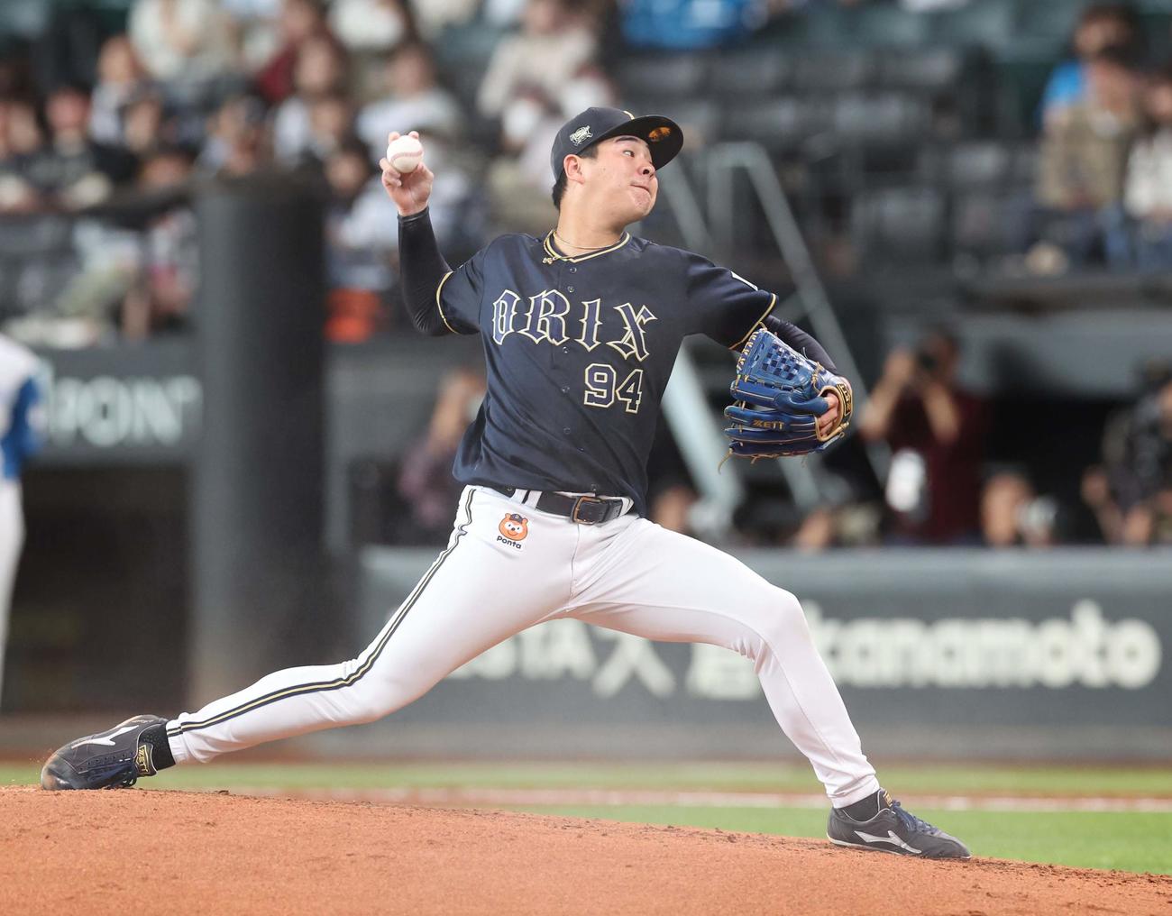 日本ハム対オリックス　4回に登板の川瀬（撮影・黒川智章）
