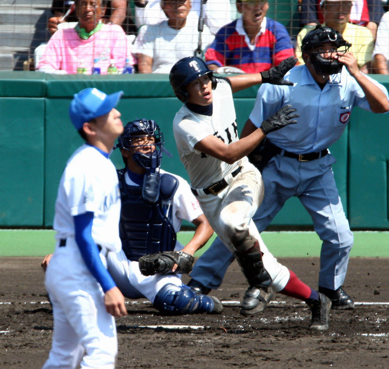 第90回全国高校野球選手権大会・2回戦　大阪桐蔭対金沢　2回裏大阪桐蔭2死、浅村栄斗は左翼越え本塁打を放つ（2008年8月12日撮影）
