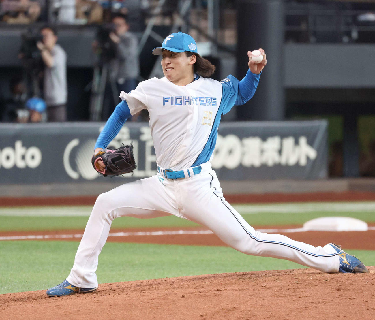 日本ハム対オリックス　6回を投げ無失点の力投を見せる細野（撮影・黒川智章）