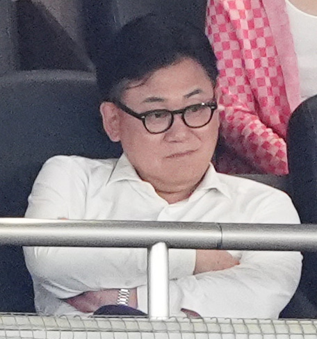 楽天対ロッテ　観戦する楽天の三木谷オーナー（撮影・清水貴仁）