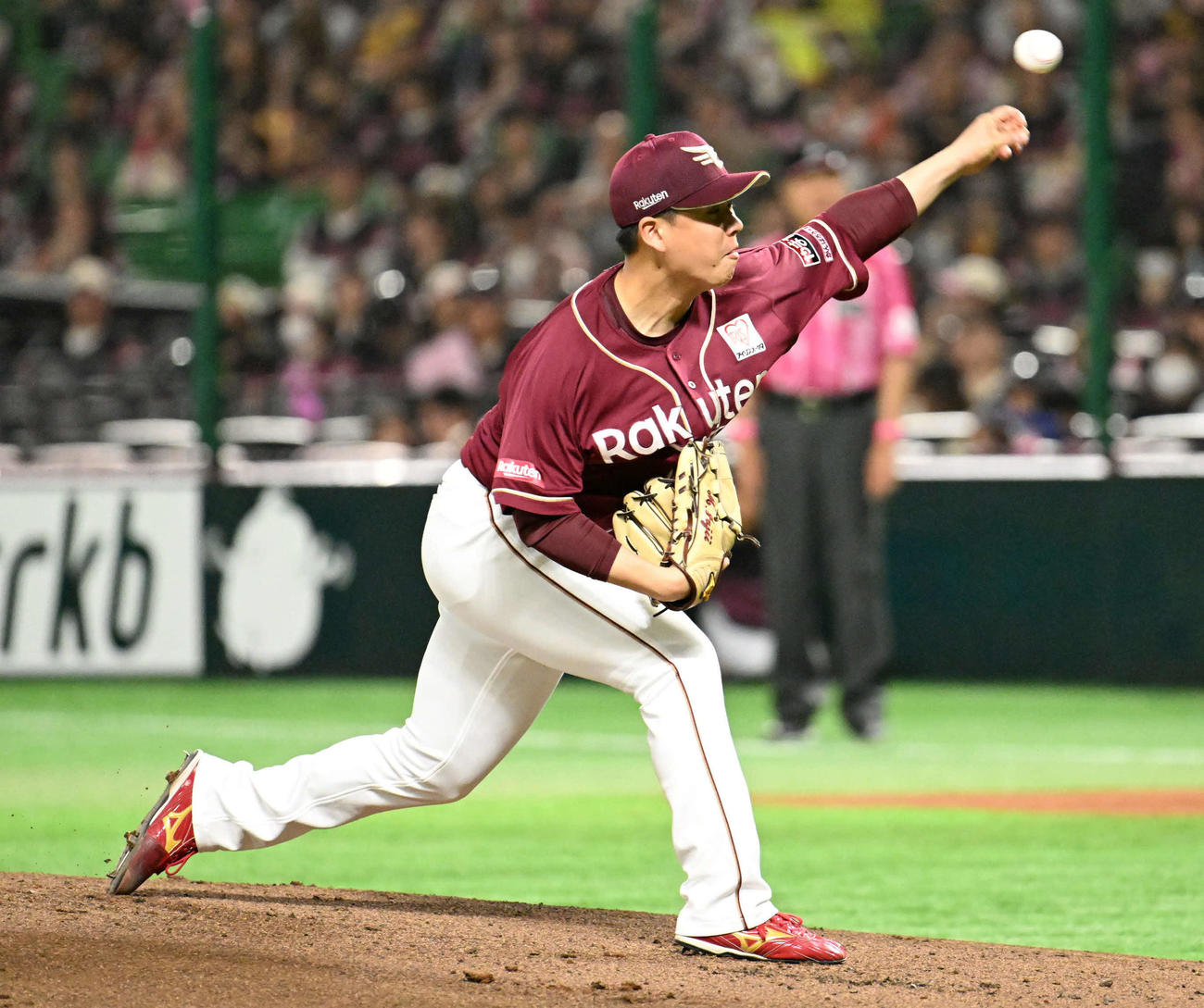 ソフトバンク対楽天　楽天先発の藤井（撮影・林敢治）