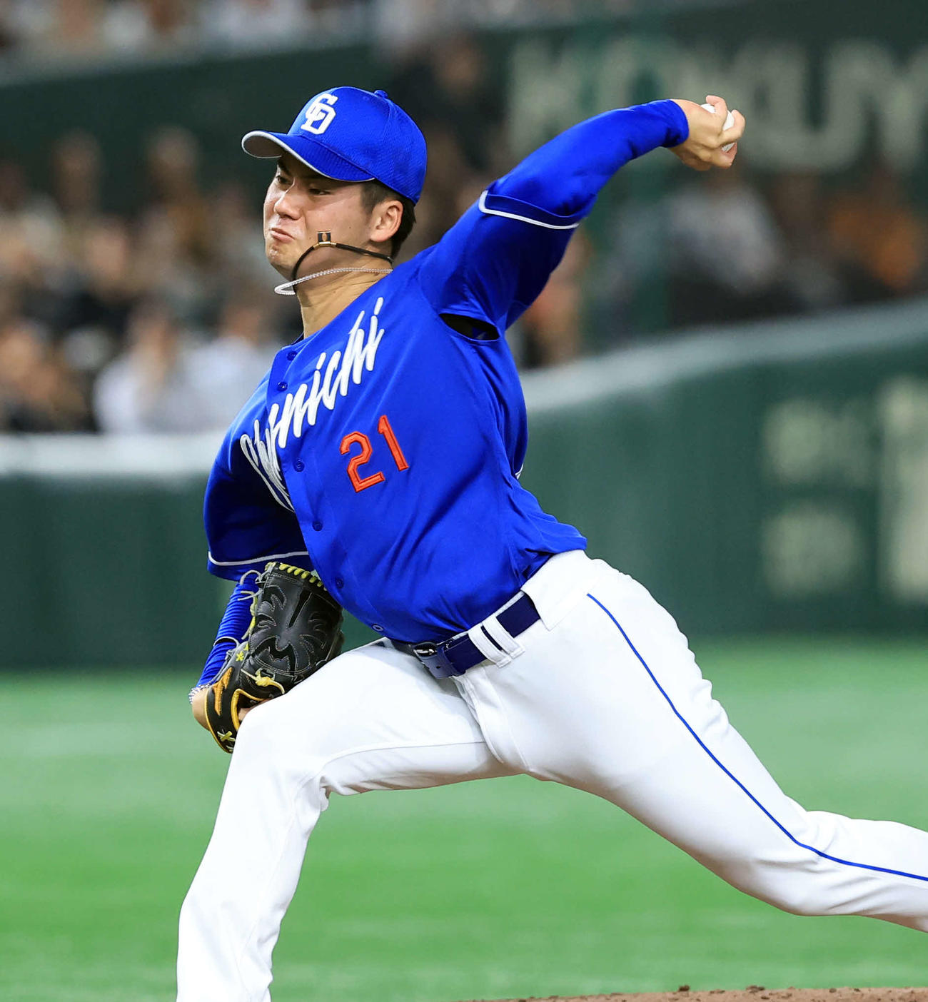 巨人対中日　力投する中日先発の金丸（撮影・浅見桂子）