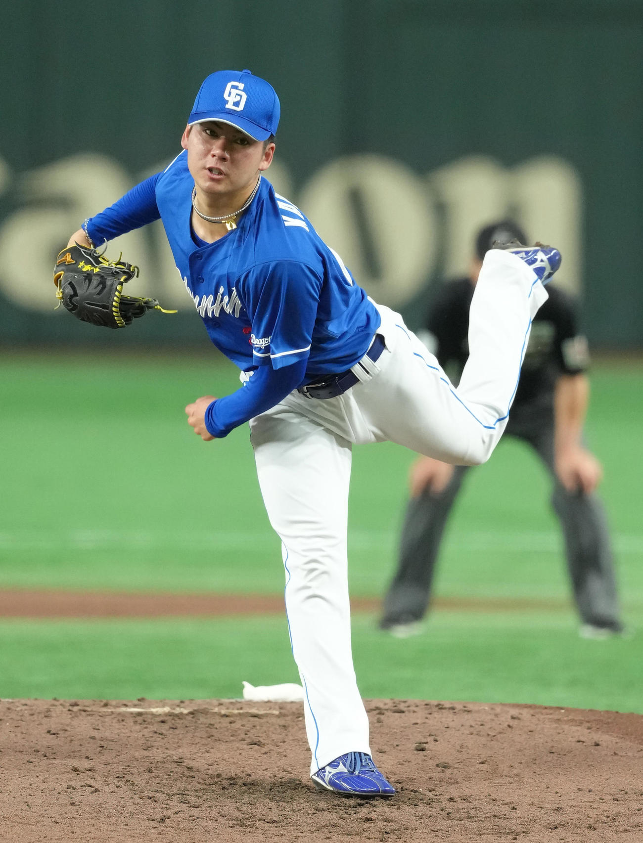 巨人対中日　中日先発の金丸（撮影・足立雅史）