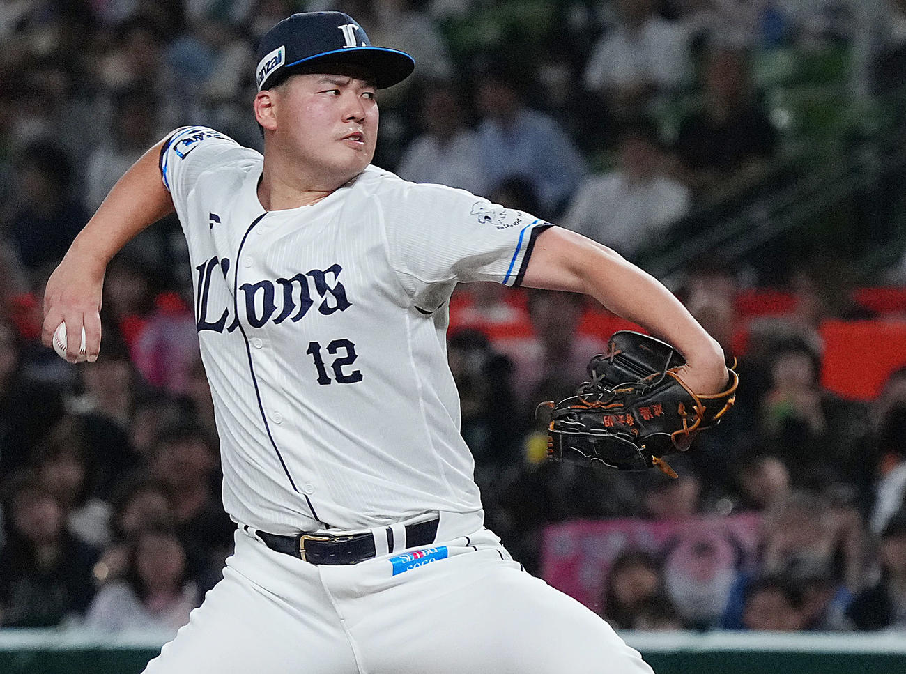 西武対オリックス　7回表、力投する西武先発の渡辺（撮影・狩俣裕三）