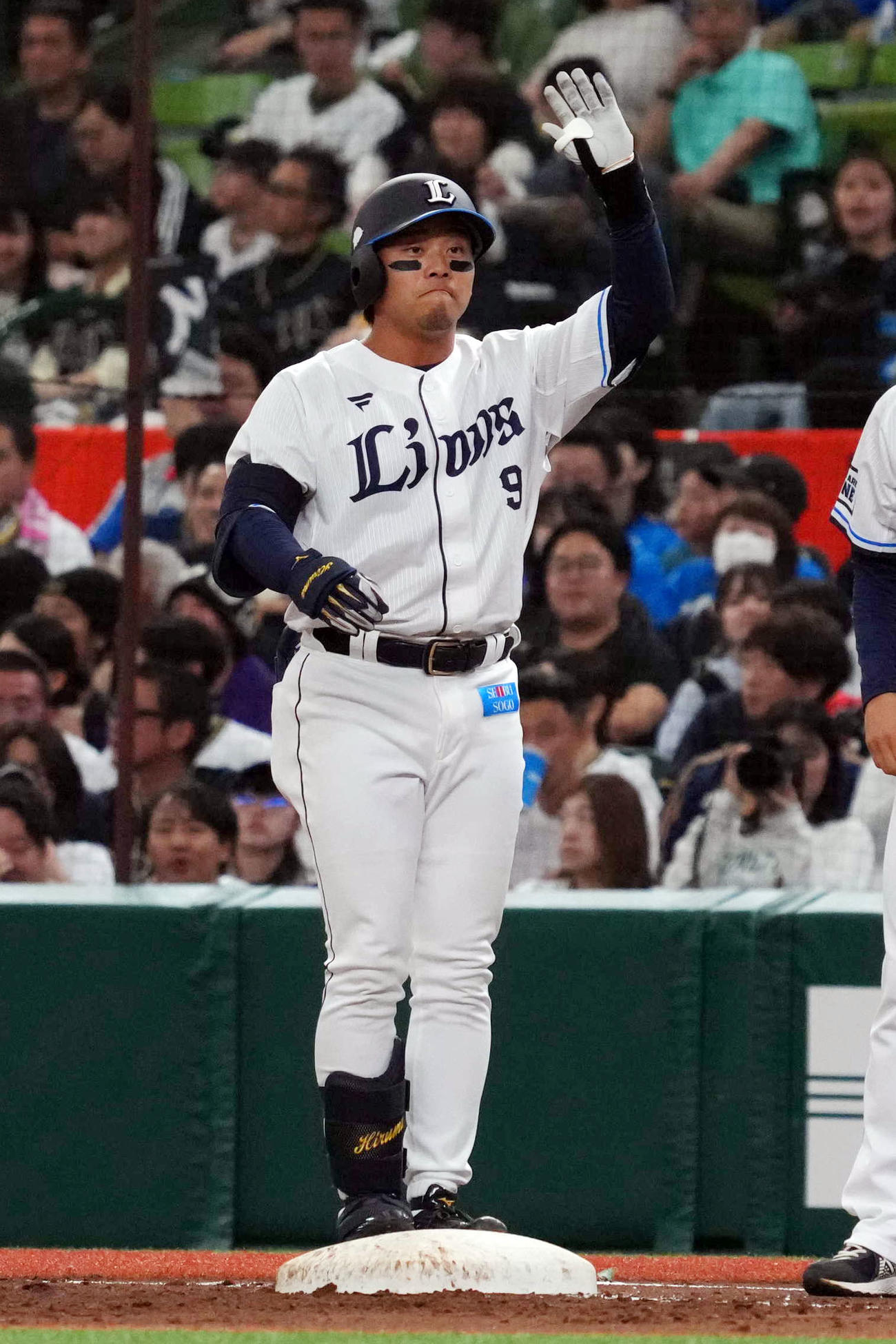 西武対オリックス　1回裏西武1死一塁、右前打を放つ蛭間（撮影・狩俣裕三）
