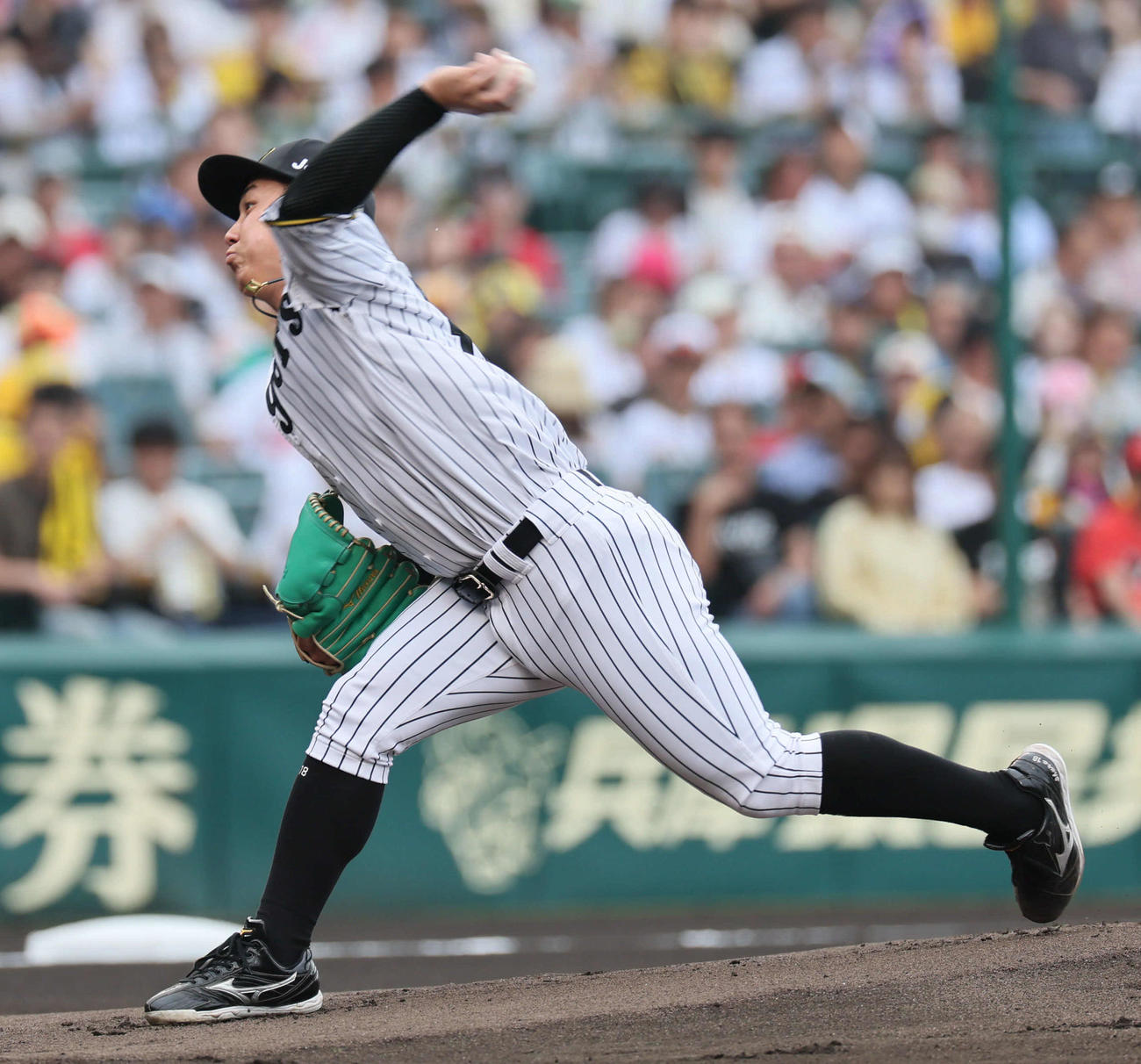 阪神対広島　阪神先発の伊原（撮影・宮崎幸一）