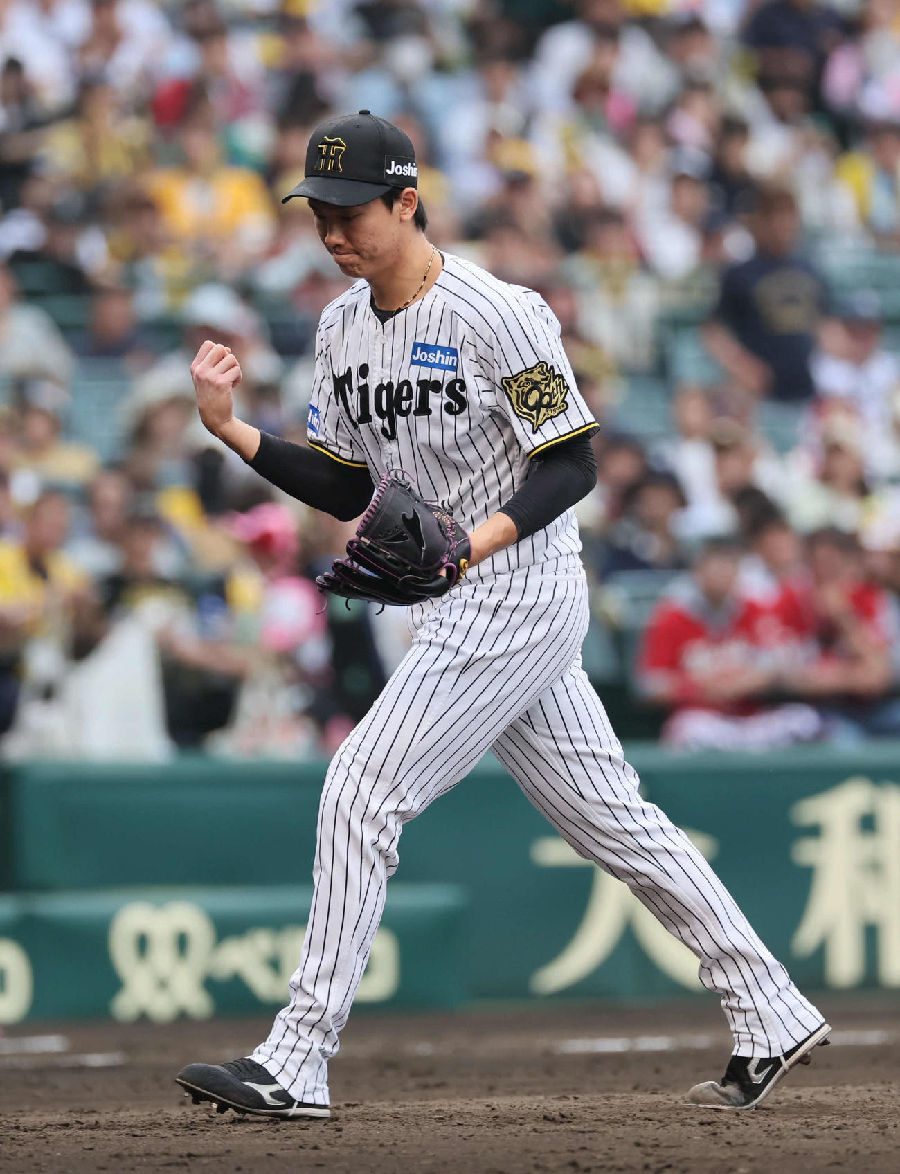 阪神対広島　7回表を抑えた湯浅（撮影・宮崎幸一）