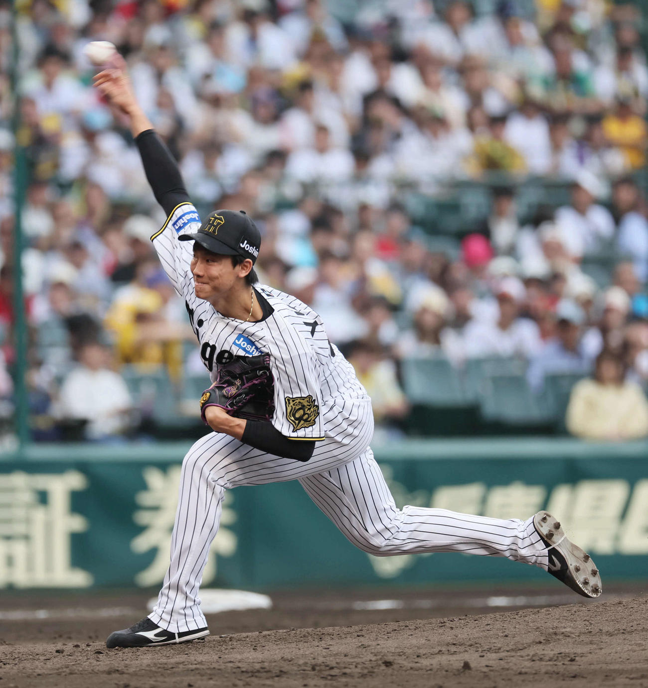 阪神対広島　7回表を抑えた湯浅（撮影・宮崎幸一）