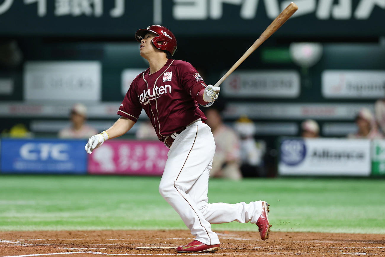ソフトバンク対楽天　4回表楽天2死、二飛に倒れる浅村（撮影・前田充）