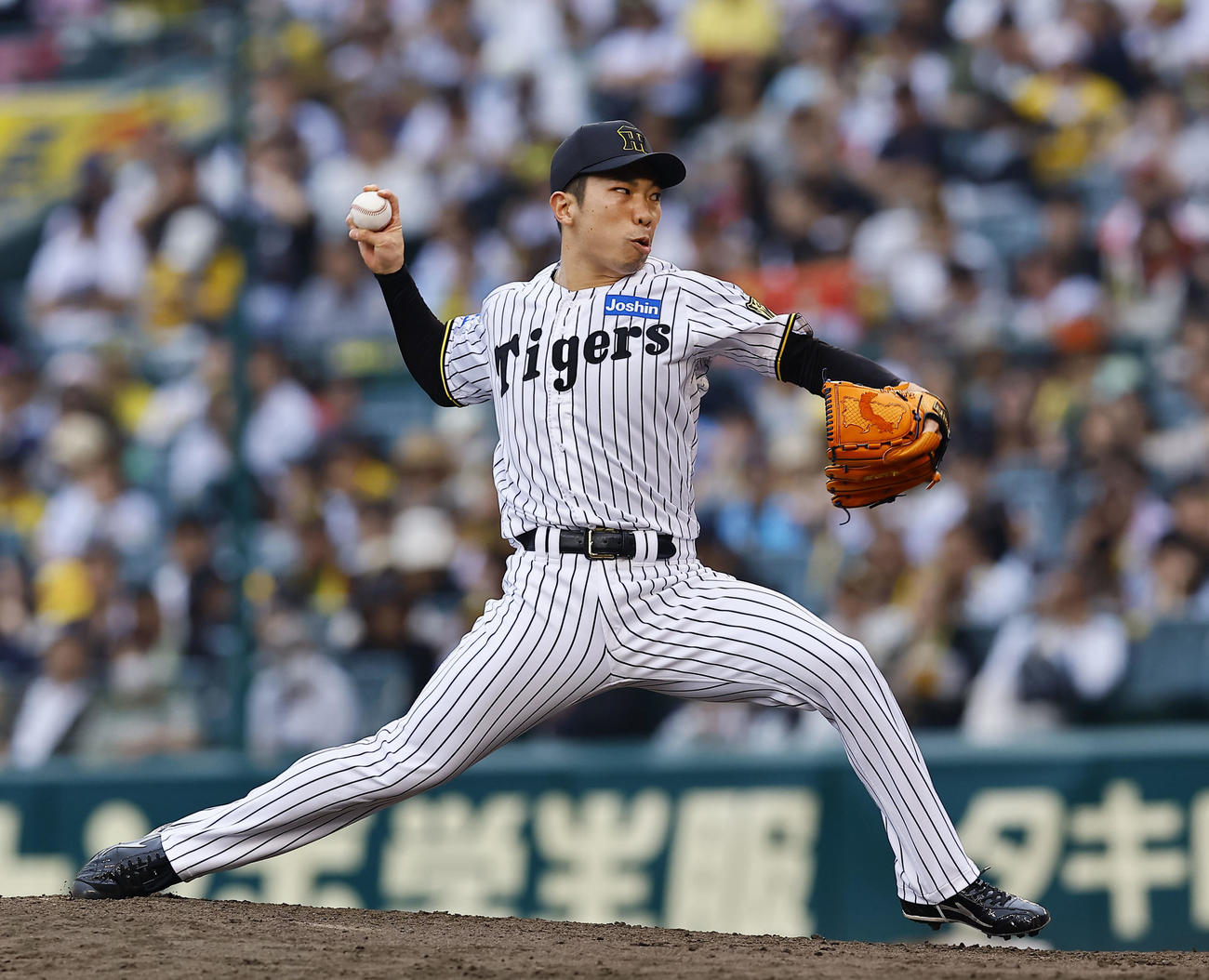 阪神対広島　9回に登板した阪神石井（撮影・藤尾明華）