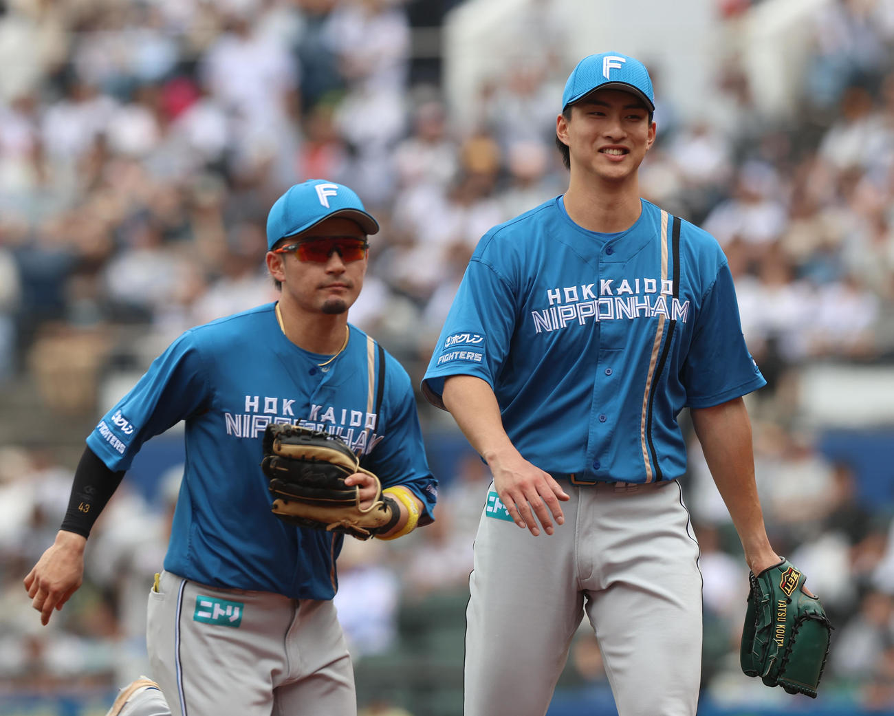 ロッテ対日本ハム　5回を無失点に抑え笑顔を見せる達（撮影・水谷安孝）