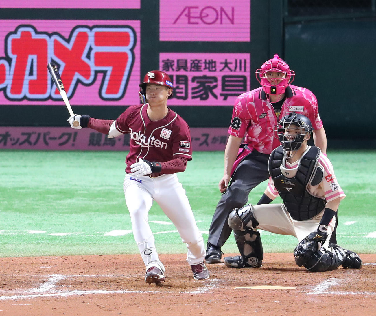 ソフトバンク対楽天　9回表楽天一、三塁、辰己は右前に勝ち越し適時打を放つ（撮影・梅根麻紀）