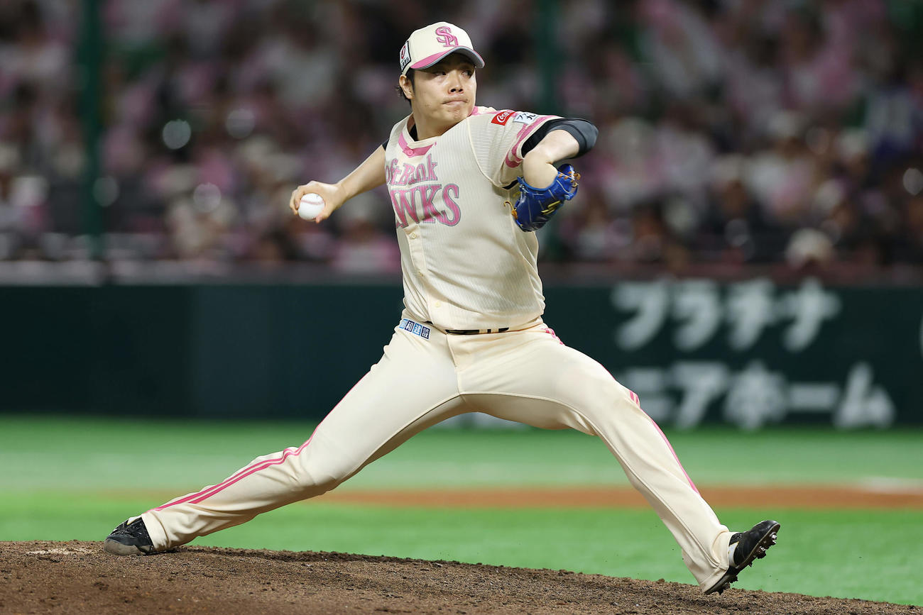 ソフトバンク対楽天　ソフトバンク3番手の松本裕（撮影・前田充）