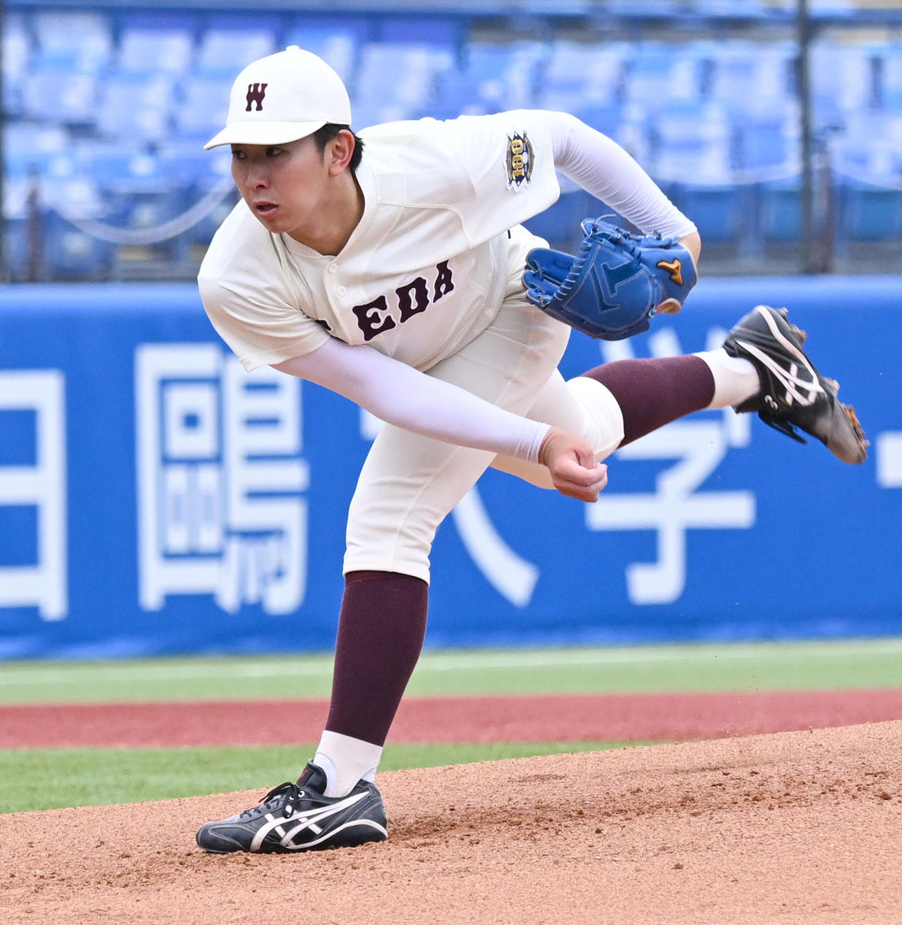 東京六大学野球　早大対明大　ノーヒットノーランを達成した早大・伊藤樹（撮影・千葉一成）