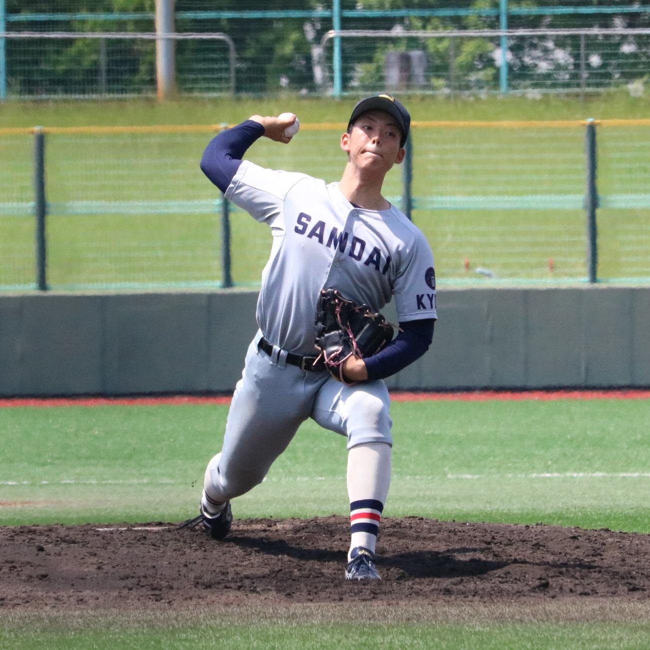 京産大の由上が先発する（撮影・林亮佑）