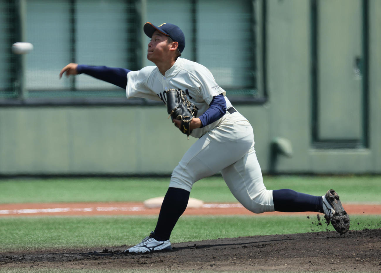 大経大対大商大　大商大先発の鈴木豪太（撮影・宮崎幸一）