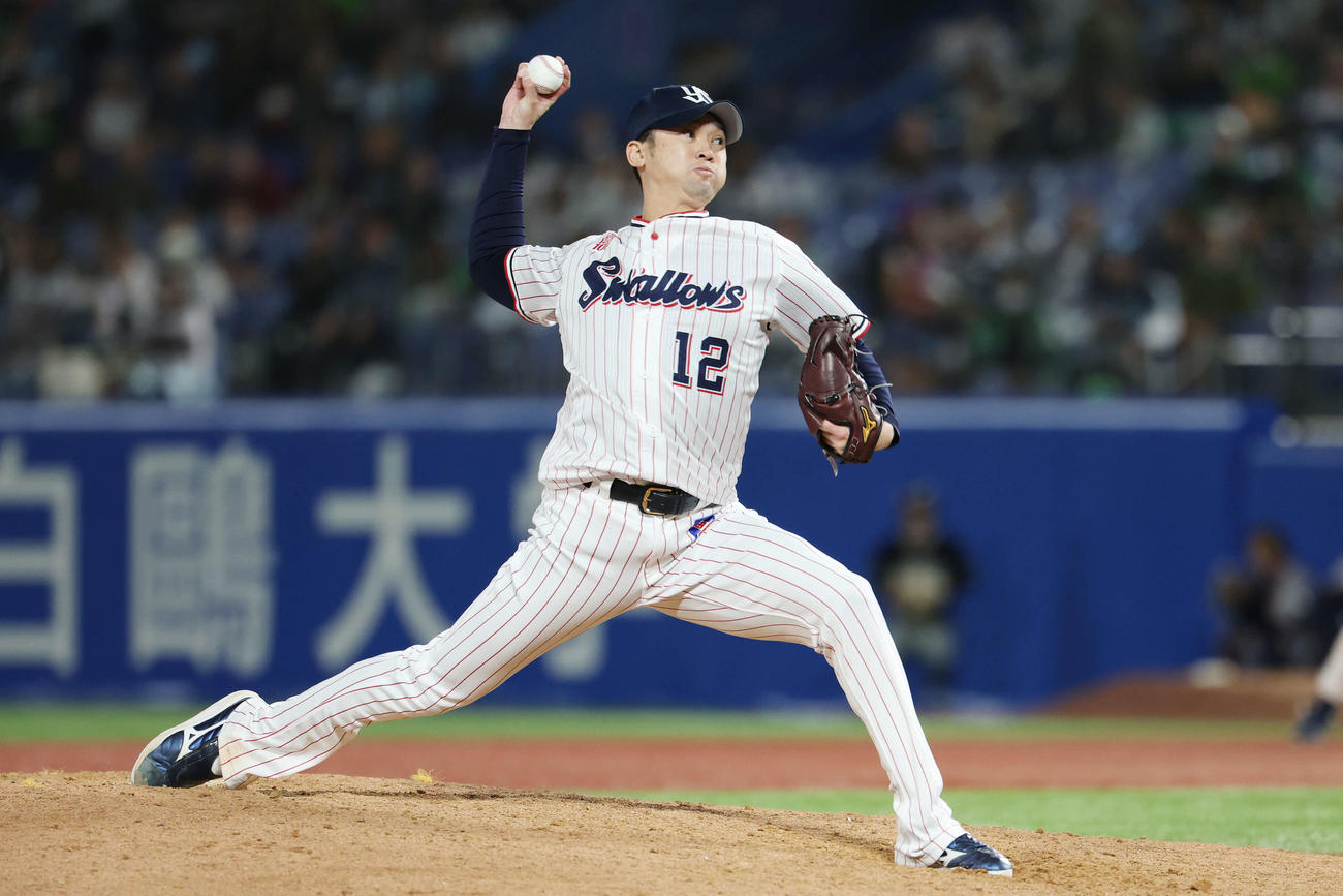 ヤクルト対中日　ヤクルト5番手の石山（撮影・宮地輝）