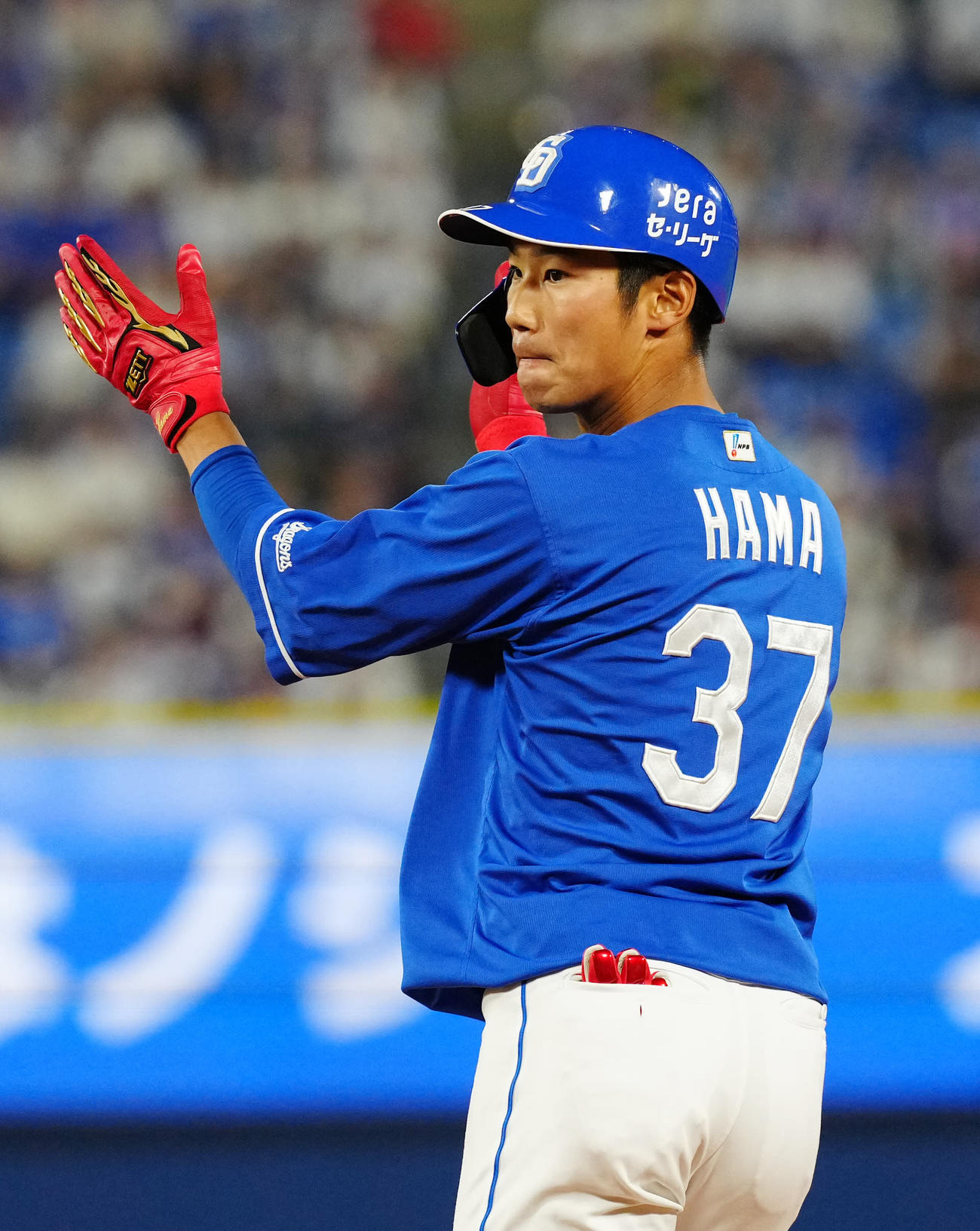 DeNA対中日　7回表中日2死一、二塁、適時打でプロ初安打とした浜（撮影・江口和貴）
