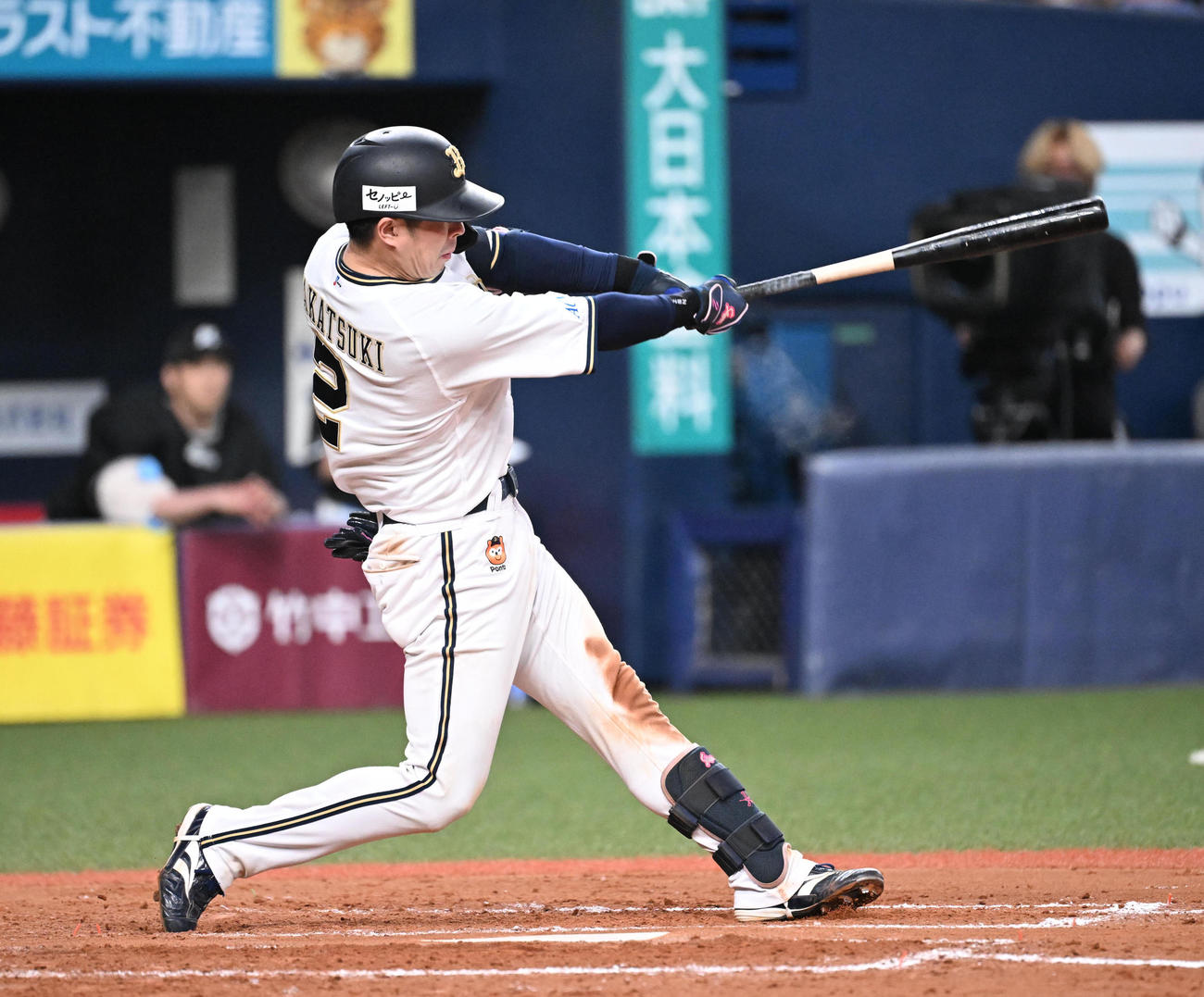 オリックス対ロッテ　9回裏オリックス無死、左越えにサヨナラ本塁打を放つ若月（撮影・和賀正仁）