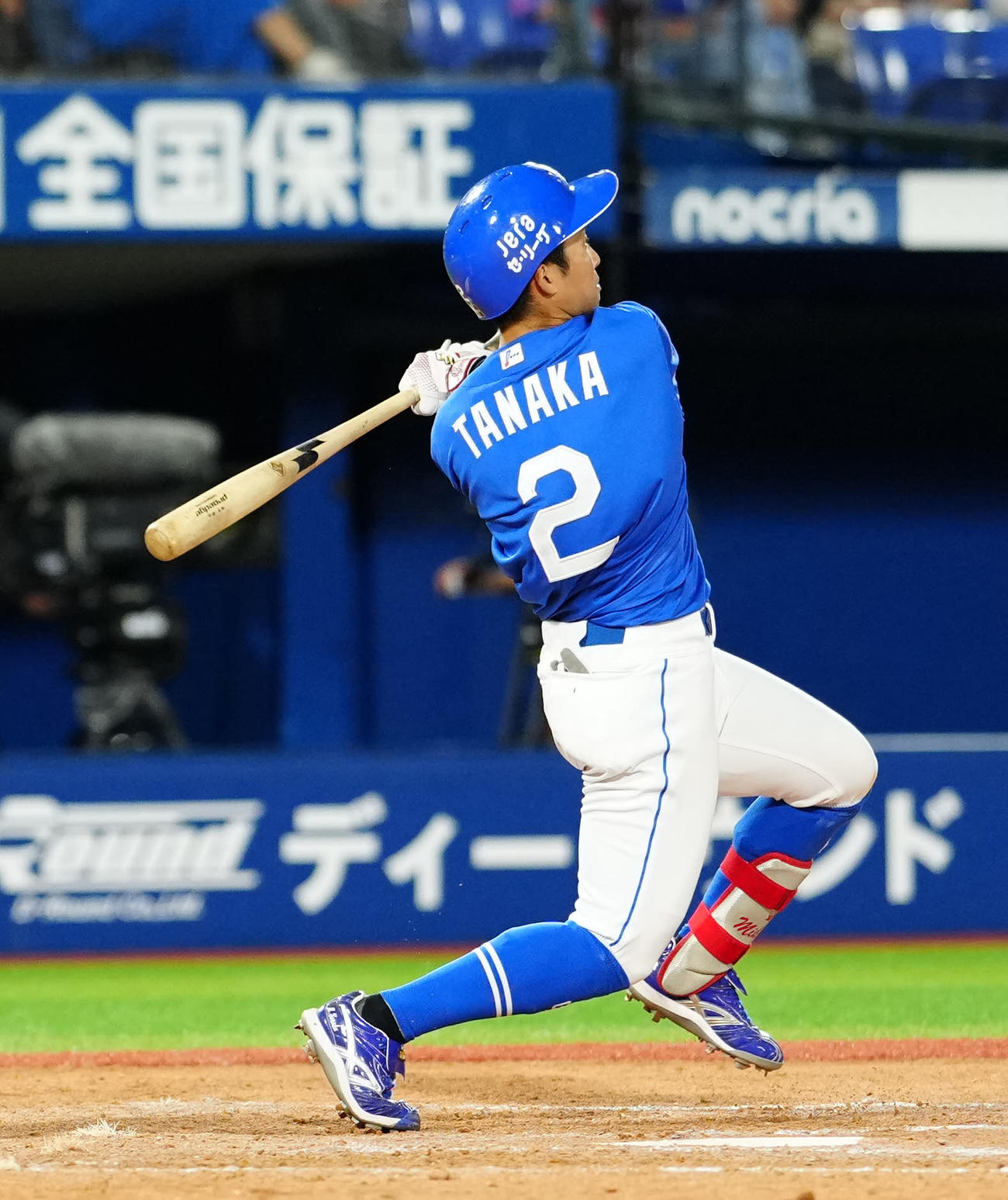 DeNA対中日　9回表中日1死、ソロ本塁打を放つ田中（撮影・江口和貴）