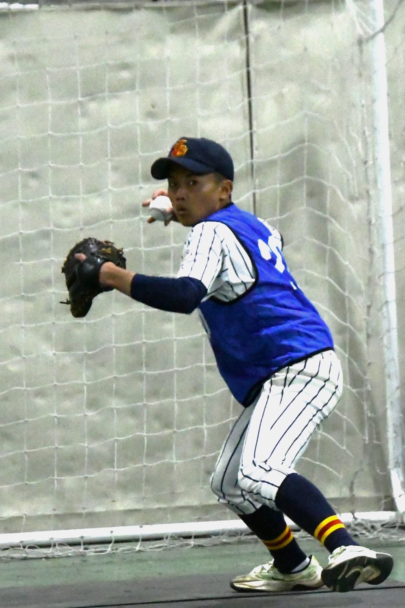 静岡裾野シニアの大隅亮佑捕手はリトルシニア日本代表のトライアウトで、素早いスローイングを披露した
