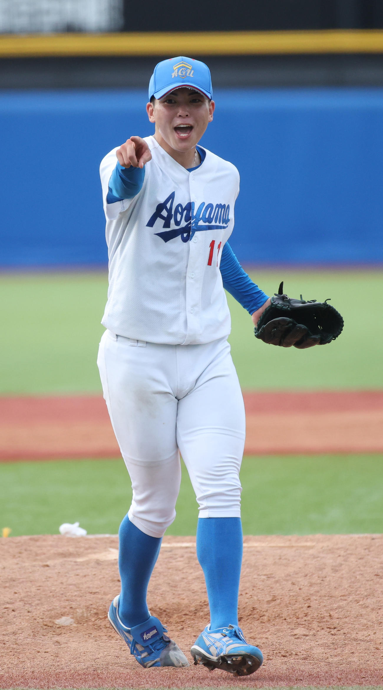 青学大対国学院大　3安打完封勝利を挙げた青学大・中西（撮影・柴田隆二）