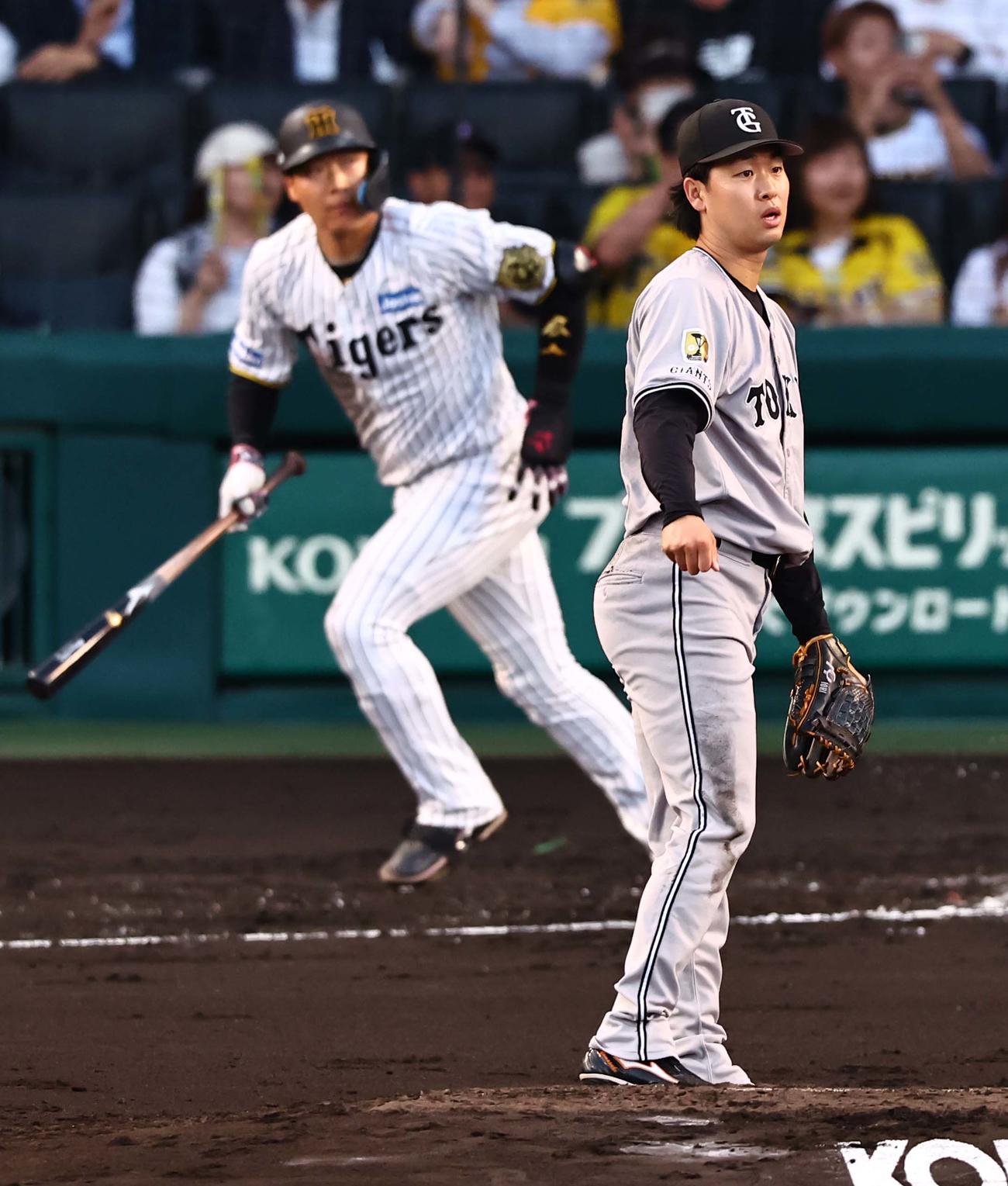 阪神対巨人　2回裏阪神無死一塁、山崎は大山に逆転2点本塁打を浴びる（撮影・上田博志）