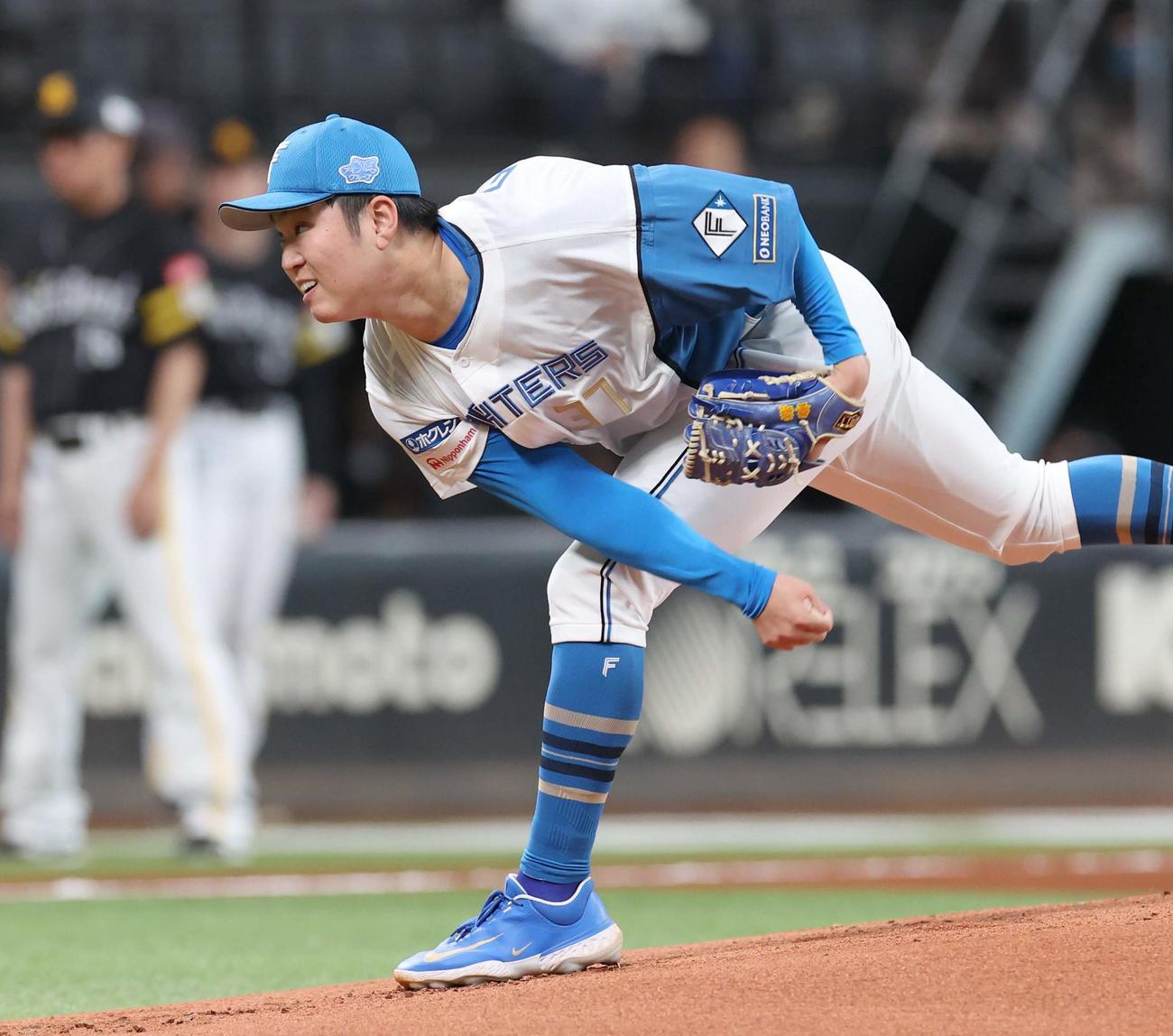 日本ハム対ソフトバンク　日本ハム先発の古林睿煬（撮影・黒川智章）