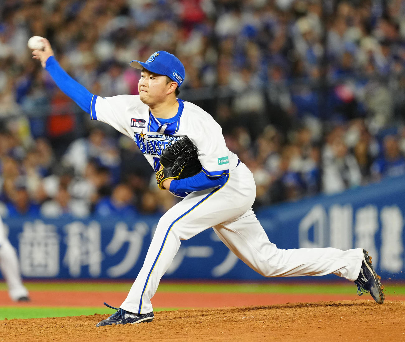 DeNA対中日　力投するDeNA先発の石田裕（撮影・江口和貴）
