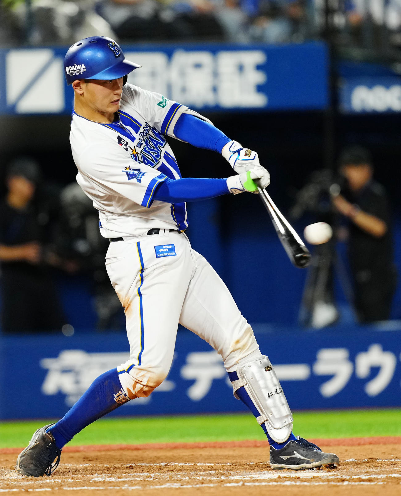 DeNA対中日　7回裏DeNA2死、左前打を放つ松尾（撮影・江口和貴）