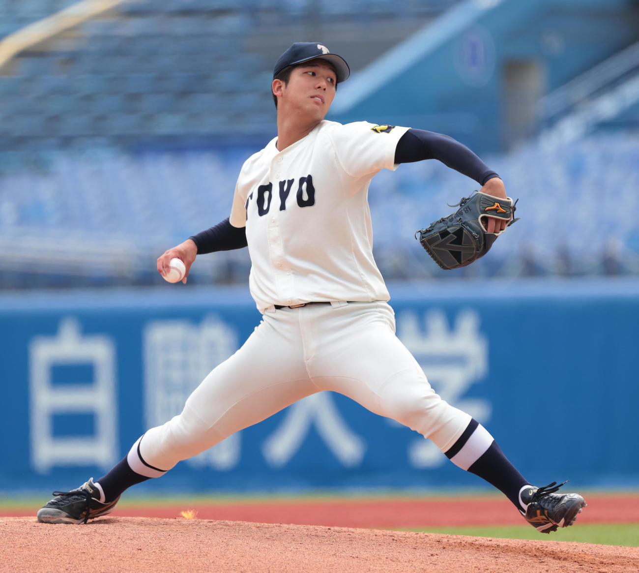 東洋大対中大　先発した東洋大・島田（撮影・柴田隆二）