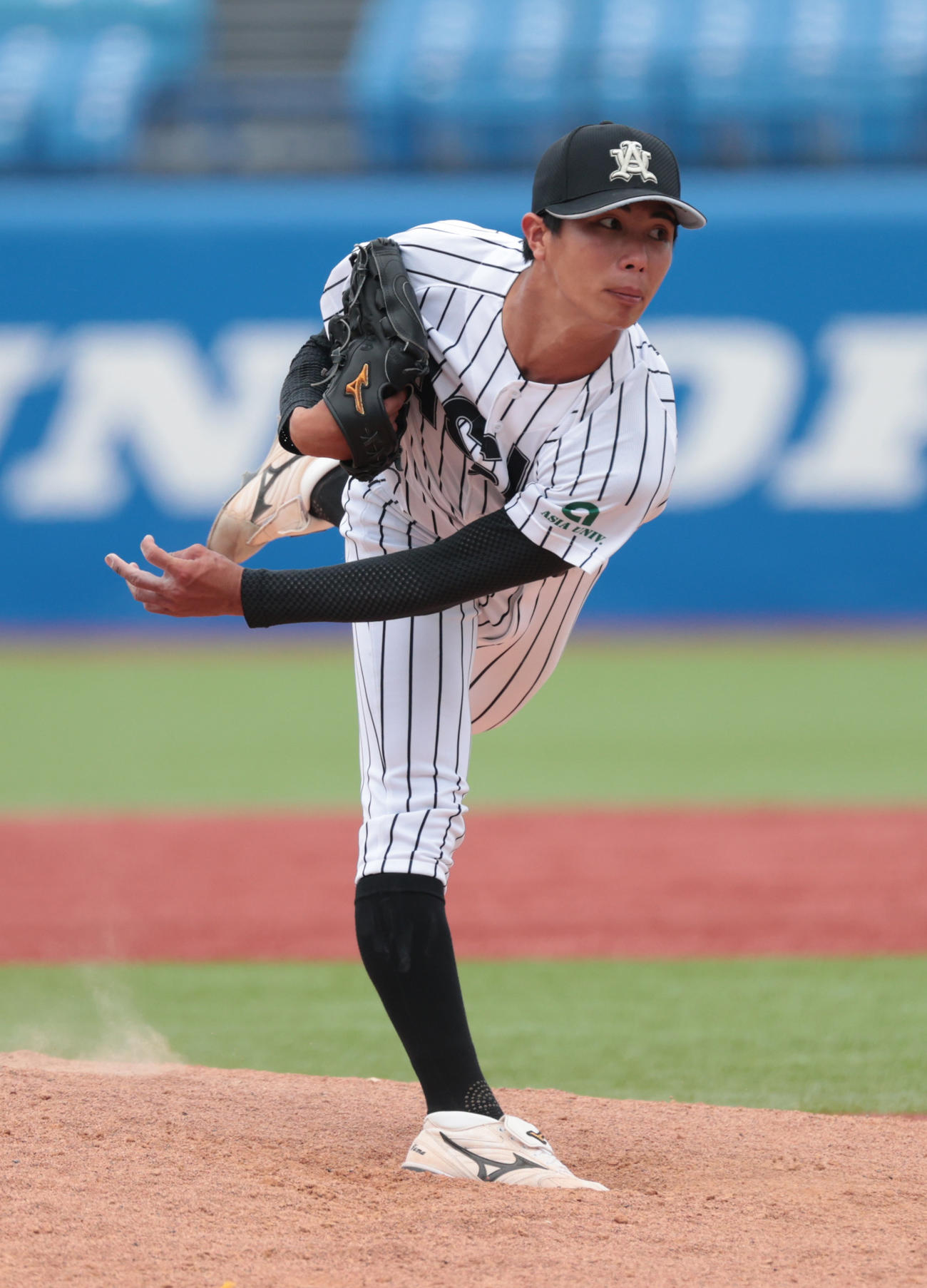 日大対亜大　先発した亜大・山城（撮影・柴田隆二）